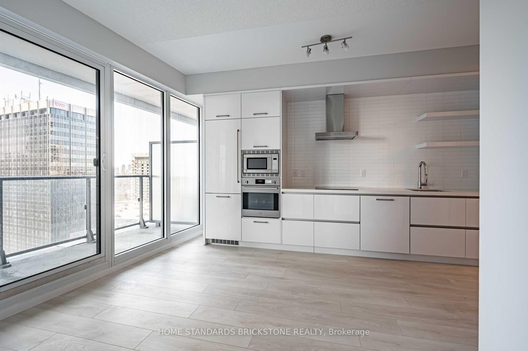 Photo 1 of Unit 2406, 2221 Yonge Street, Toronto, Mount Pleasant East — HOMEH