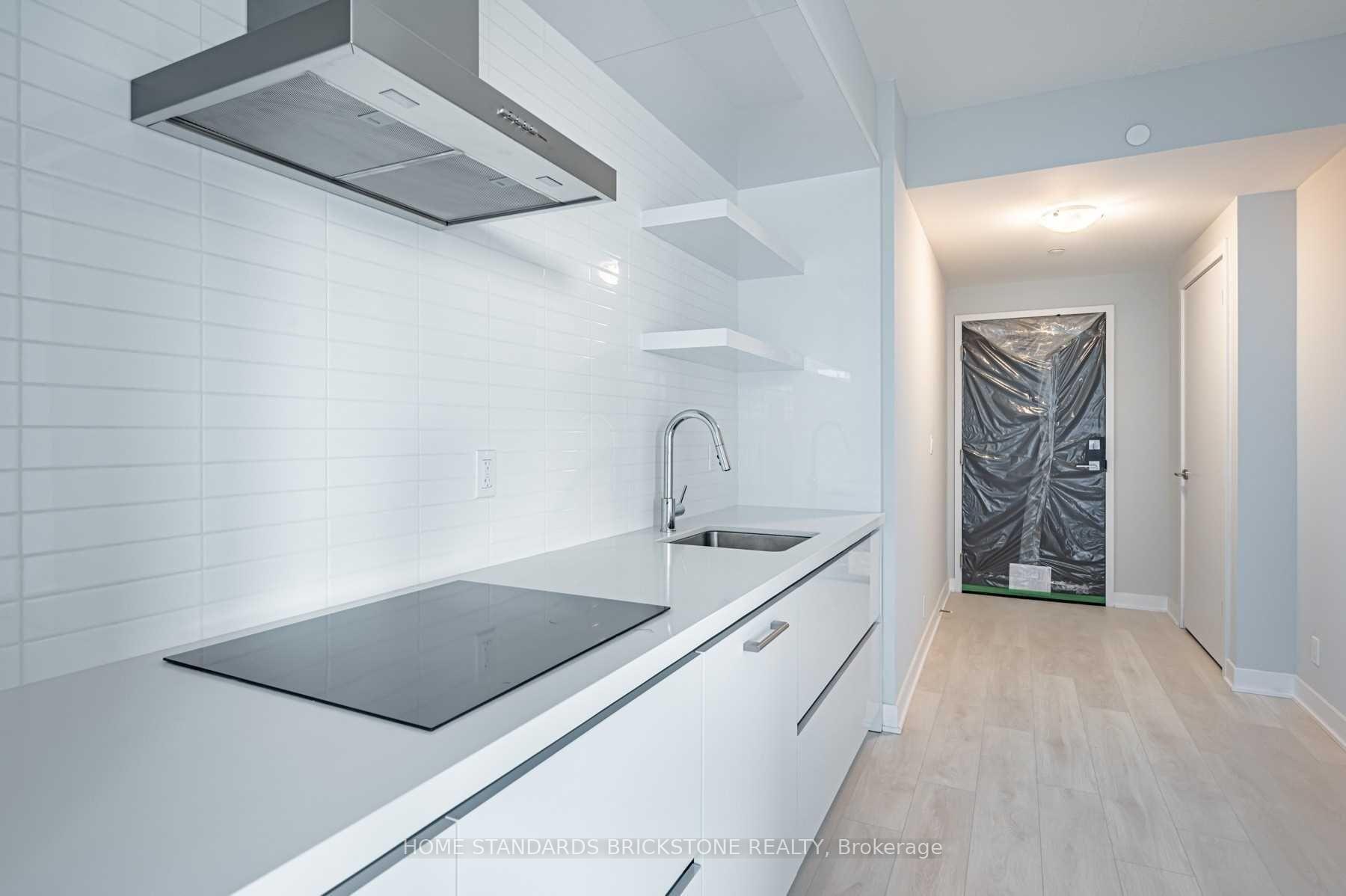 Photo 3 of Unit 2406, 2221 Yonge Street, Toronto, Mount Pleasant East — HOMEH