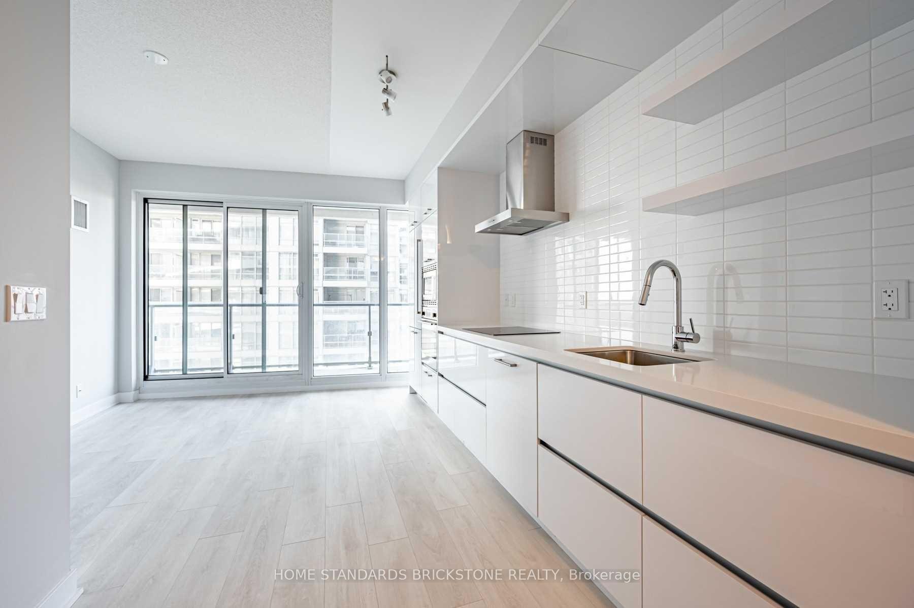 Photo 2 of Unit 2406, 2221 Yonge Street, Toronto, Mount Pleasant East — HOMEH