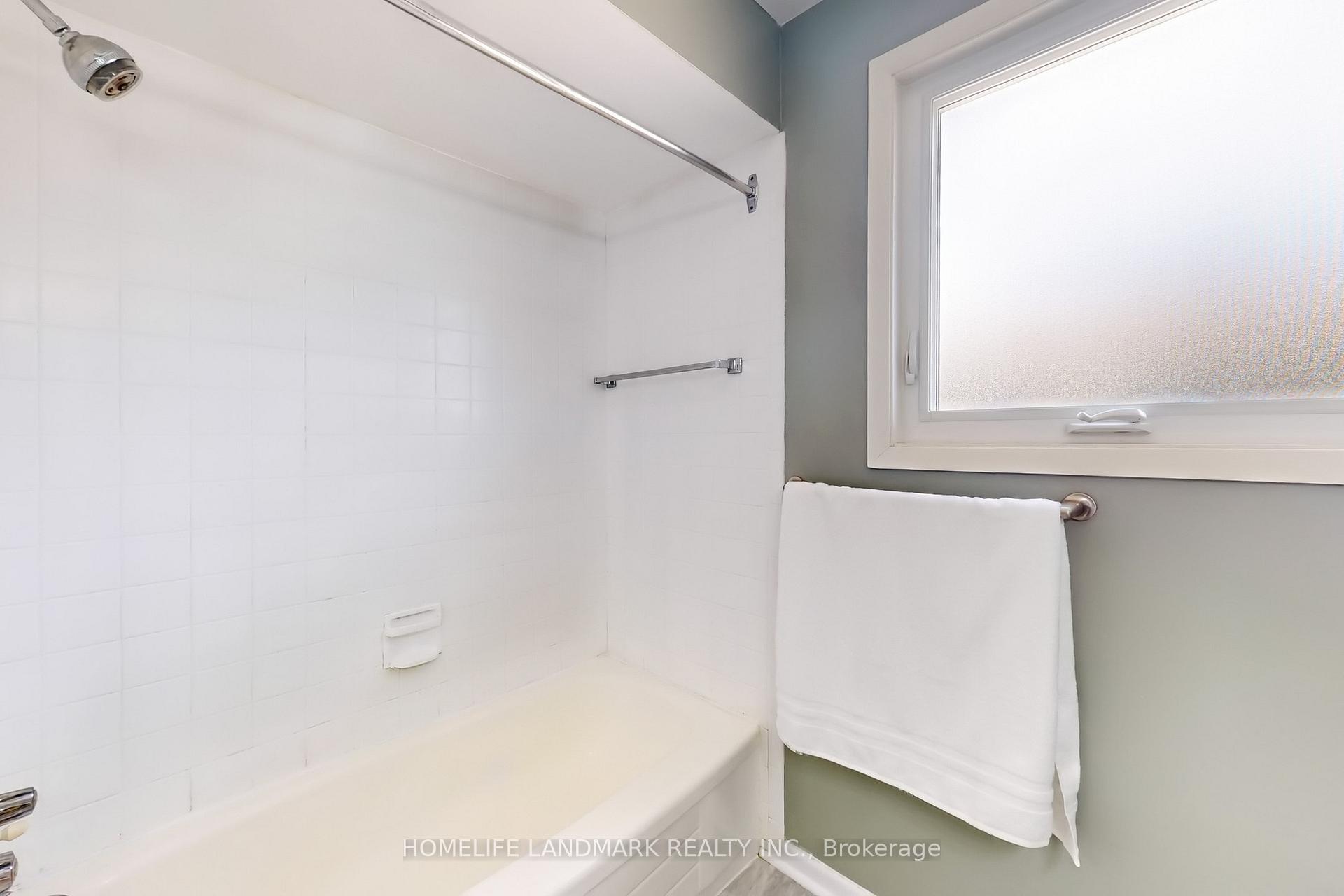 Photo 26 of 46 Flowervale Road, Markham, German Mills — HOMEH