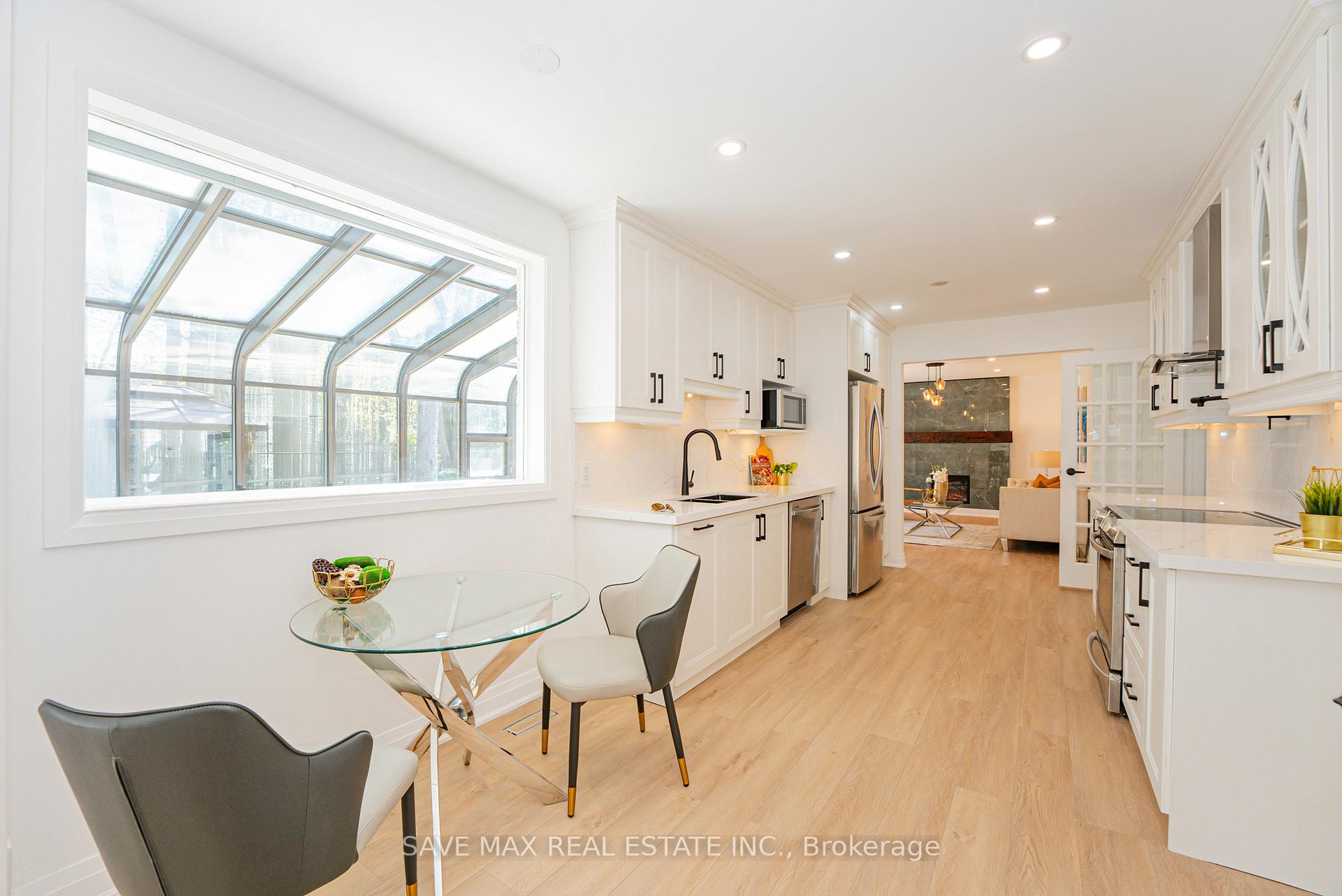 Photo 3 of 281 Parkmount Drive, Waterloo — HOMEH