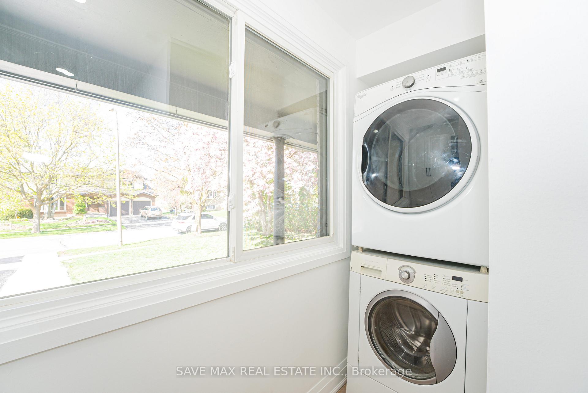 Photo 31 of 281 Parkmount Drive, Waterloo — HOMEH