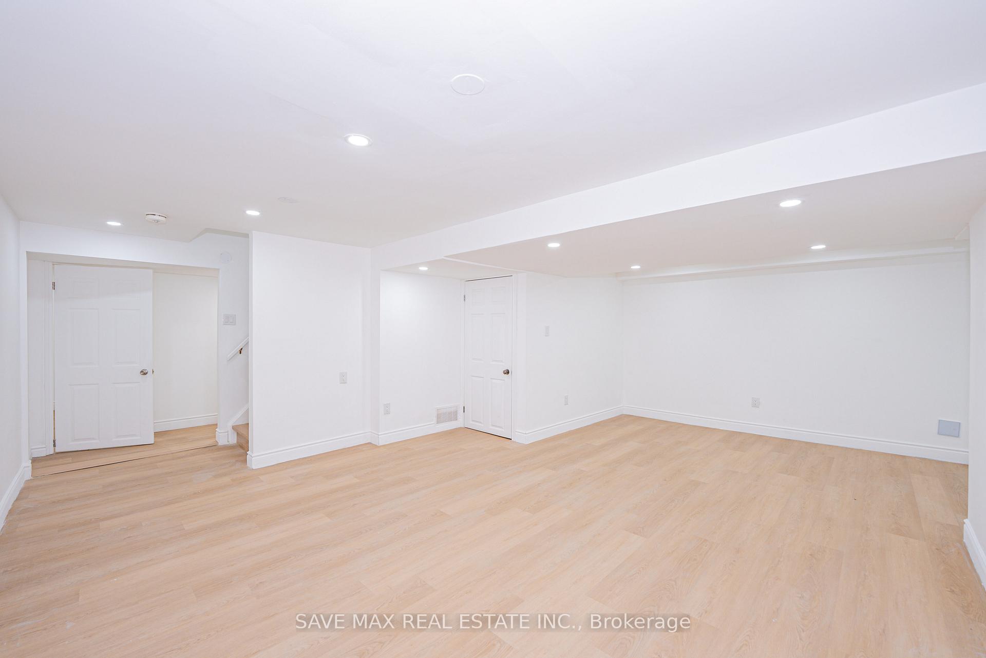 Photo 37 of 281 Parkmount Drive, Waterloo — HOMEH