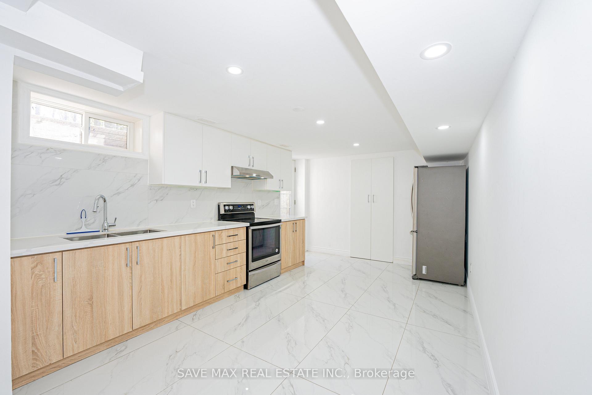 Photo 27 of 281 Parkmount Drive, Waterloo — HOMEH