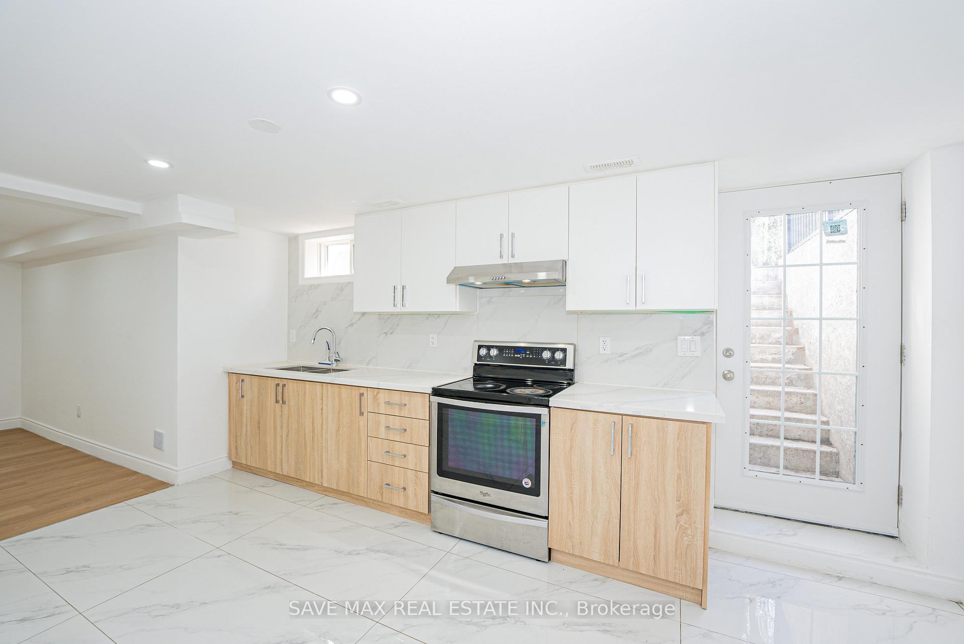 Photo 24 of 281 Parkmount Drive, Waterloo — HOMEH