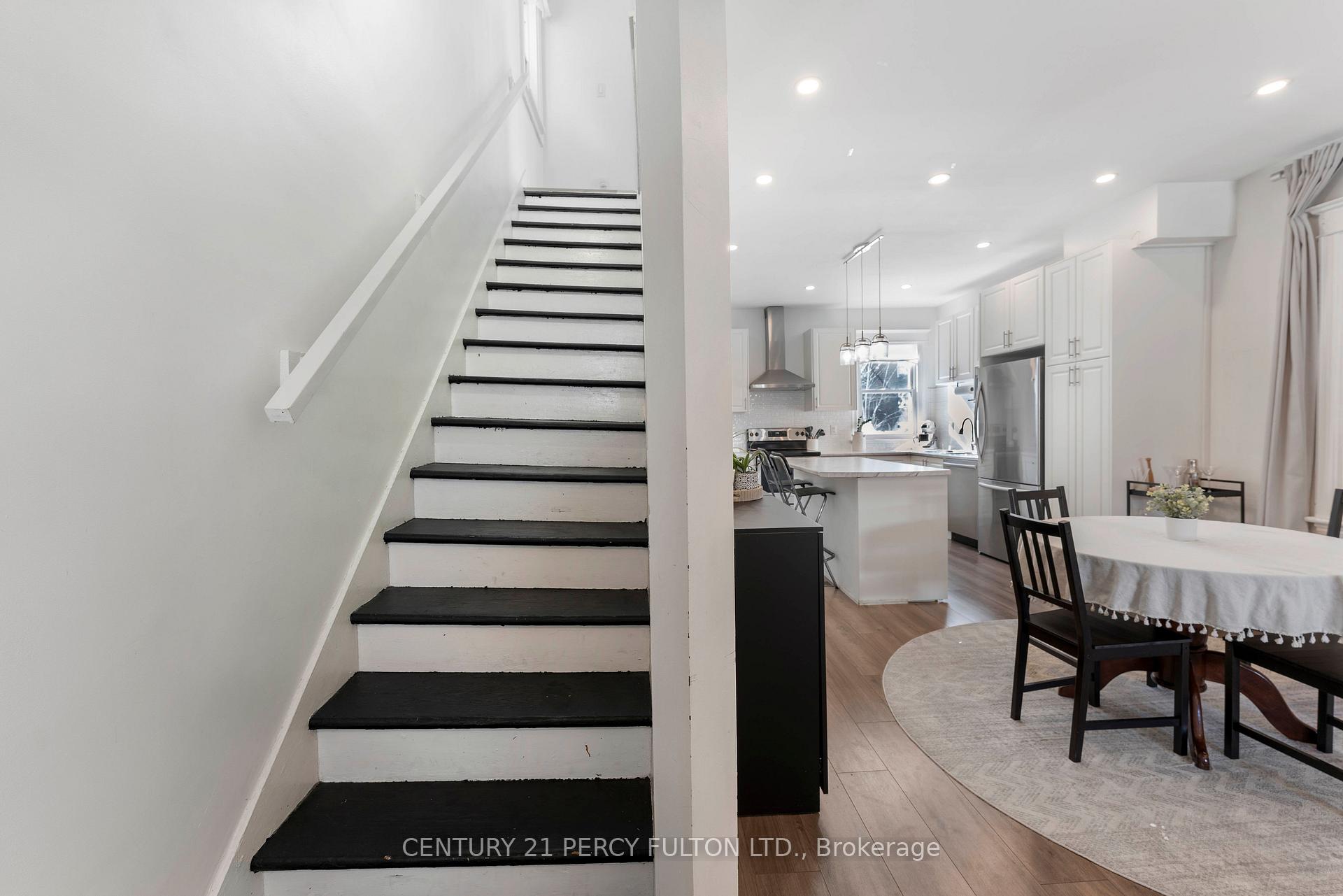 Photo 10 of 732 Cannon Street, Hamilton, Gibson — HOMEH