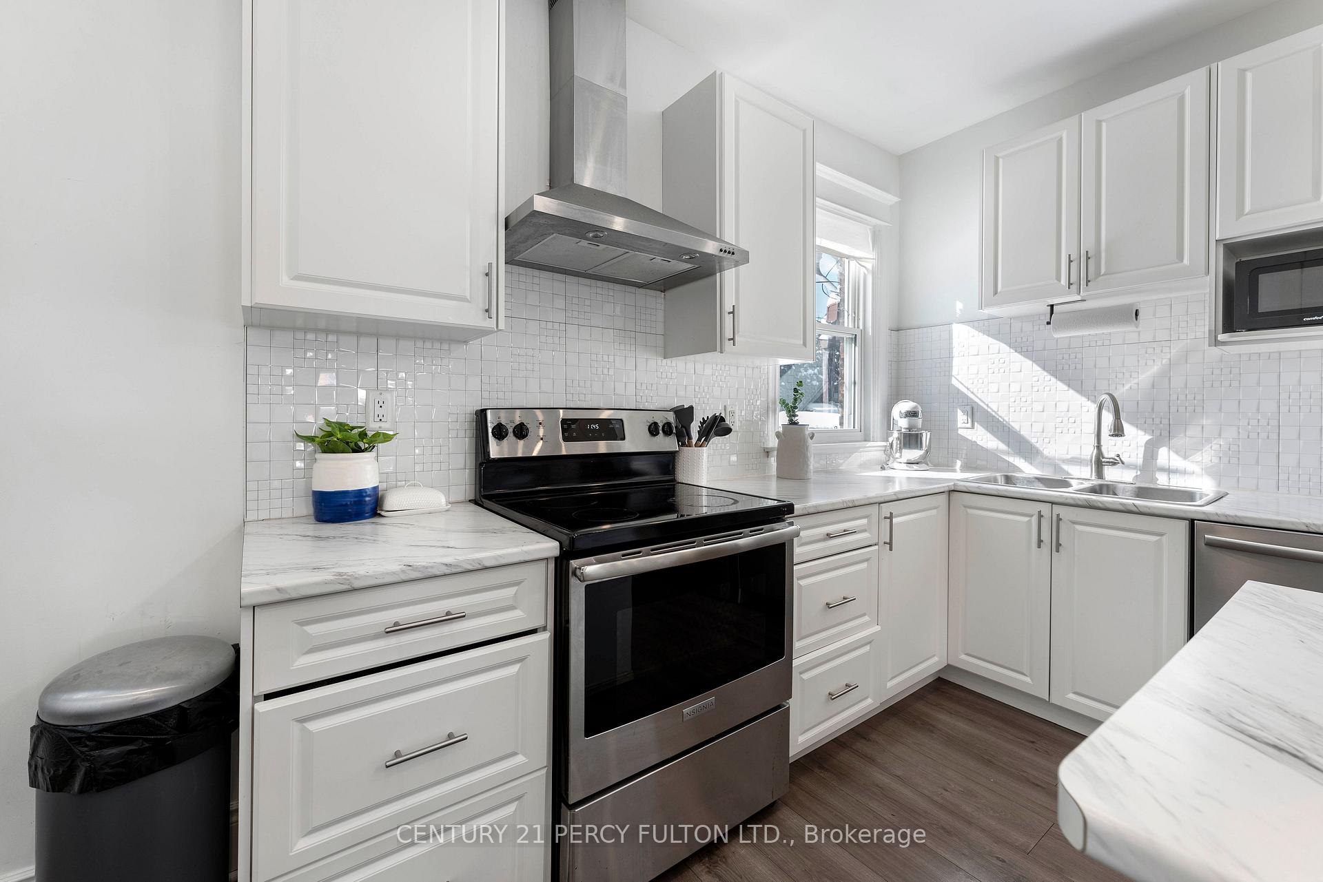 Photo 3 of 732 Cannon Street, Hamilton, Gibson — HOMEH