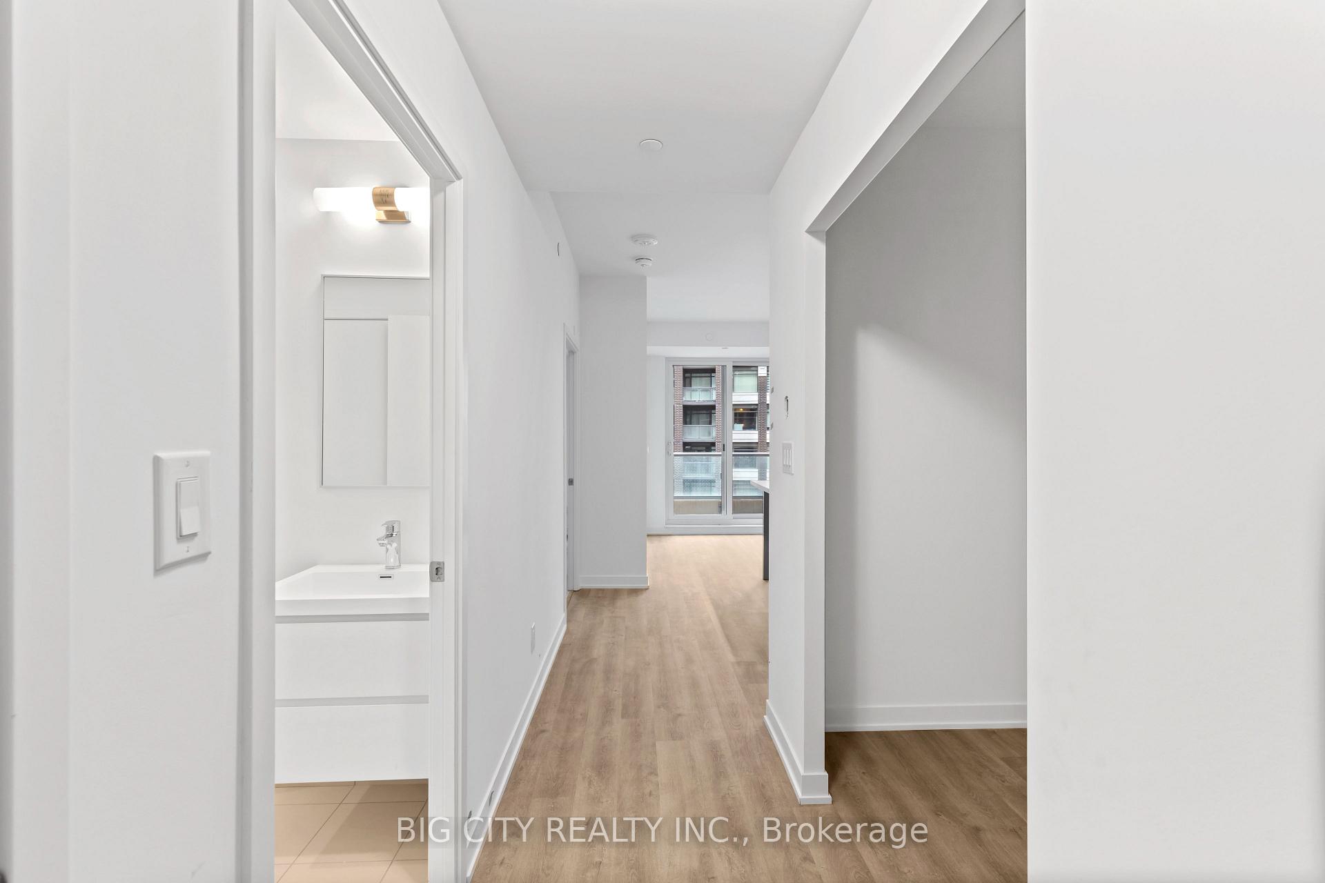 Photo 6 of Unit 725, 8119 Birchmount Road, Markham, Unionville — HOMEH