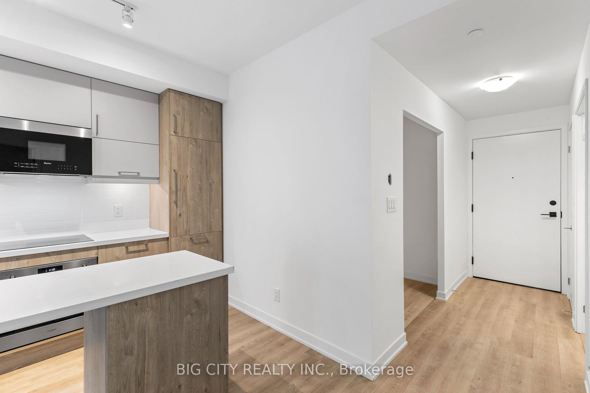 Photo 8 of Unit 725, 8119 Birchmount Road, Markham, Unionville — HOMEH