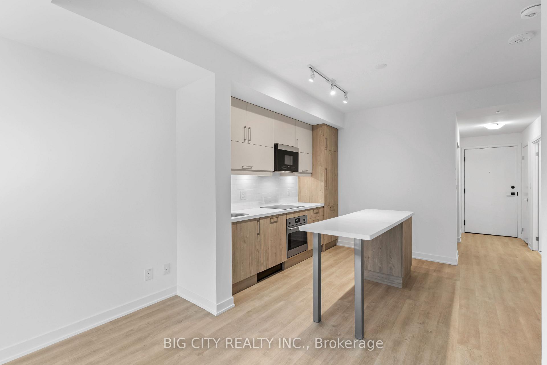 Photo 11 of Unit 725, 8119 Birchmount Road, Markham, Unionville — HOMEH