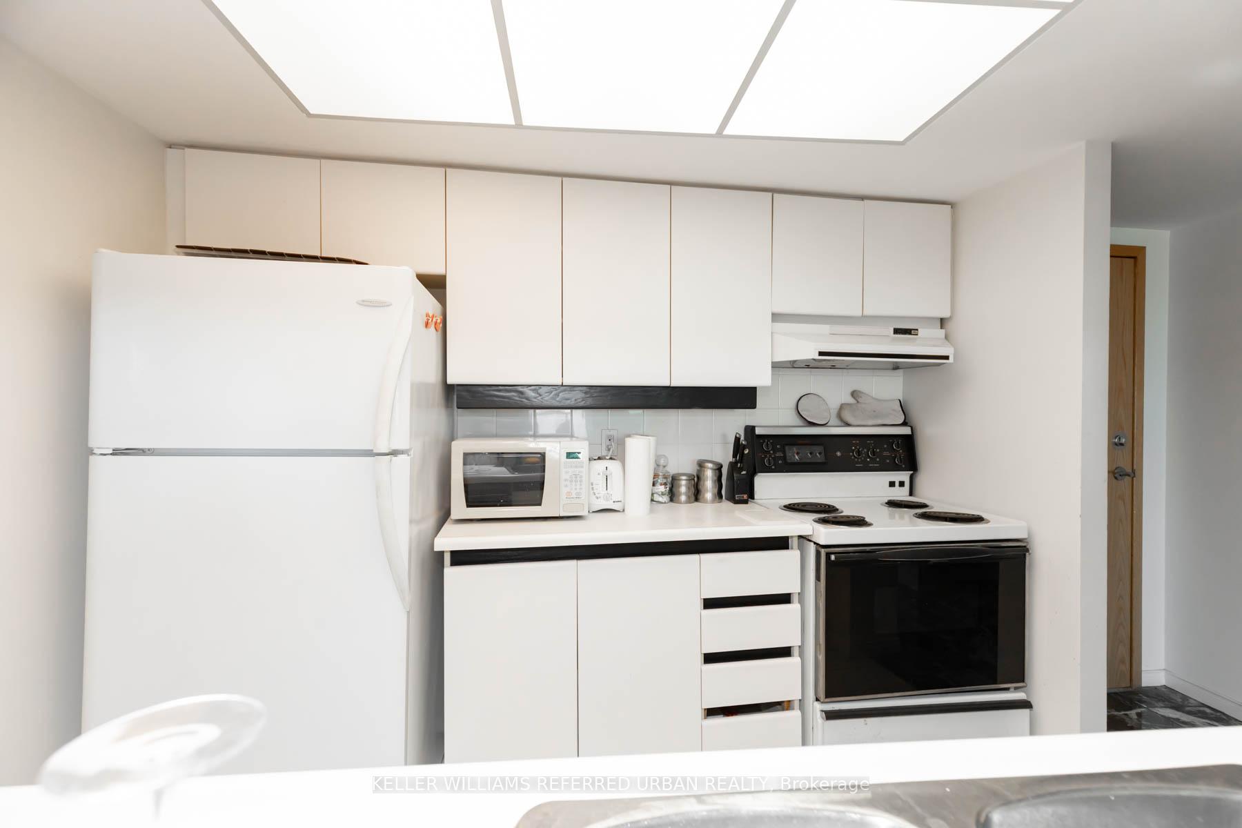 Photo 21 of Unit 2910, 77 Harbour Square, Toronto, Waterfront Communities — HOMEH
