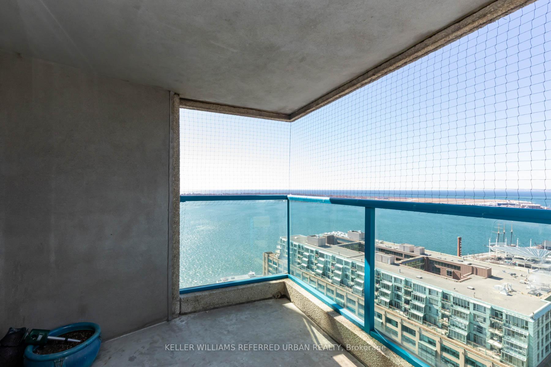 Photo 14 of Unit 2910, 77 Harbour Square, Toronto, Waterfront Communities — HOMEH