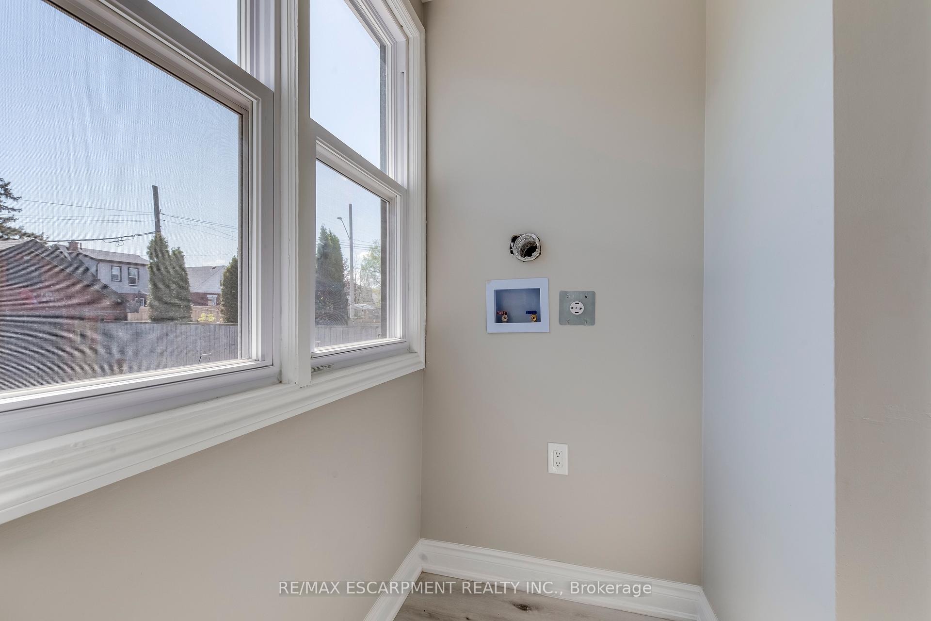 Photo 20 of 176 Garside Avenue N, Hamilton, Homeside — HOMEH