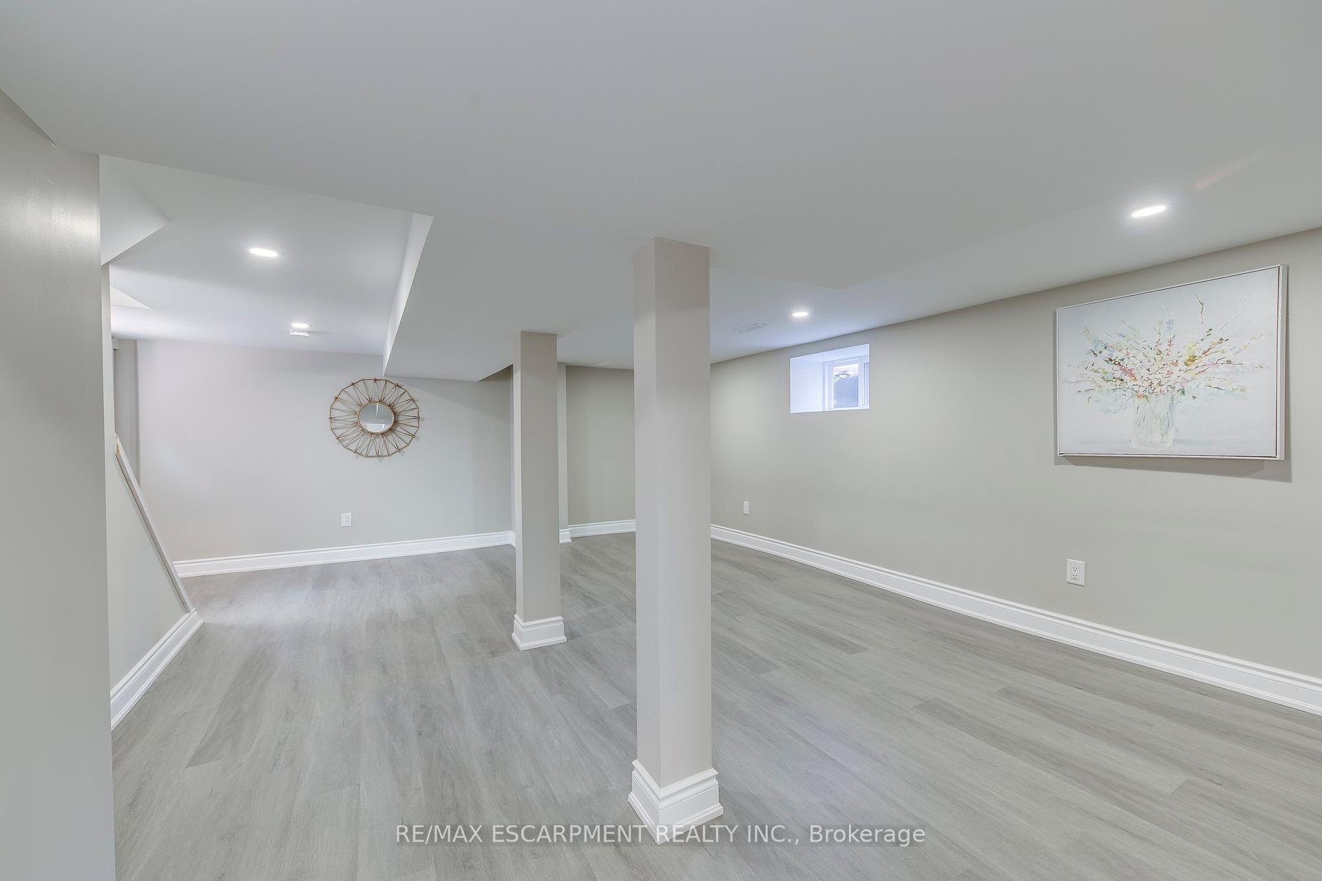 Photo 30 of 176 Garside Avenue N, Hamilton, Homeside — HOMEH