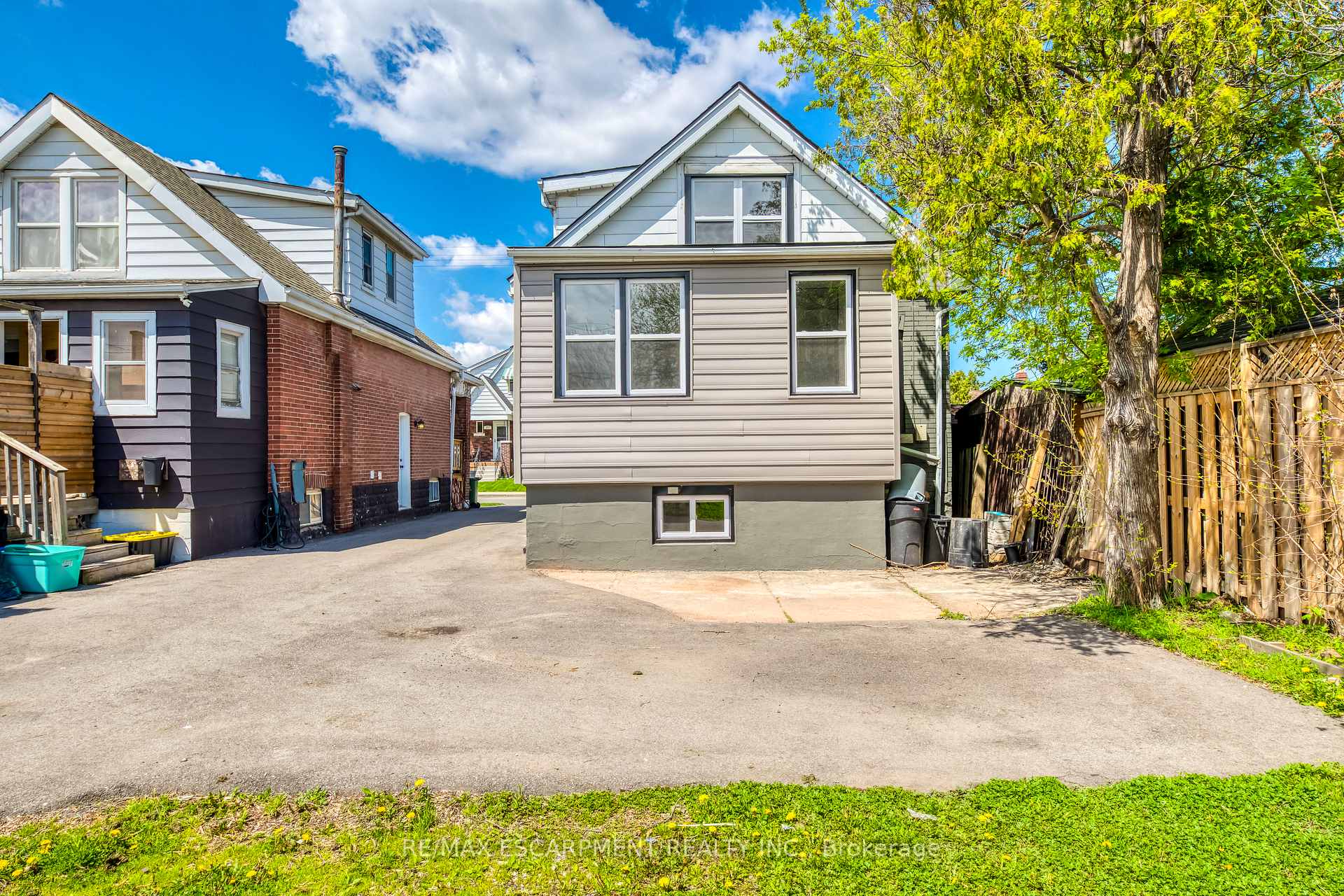 Photo 40 of 176 Garside Avenue N, Hamilton, Homeside — HOMEH