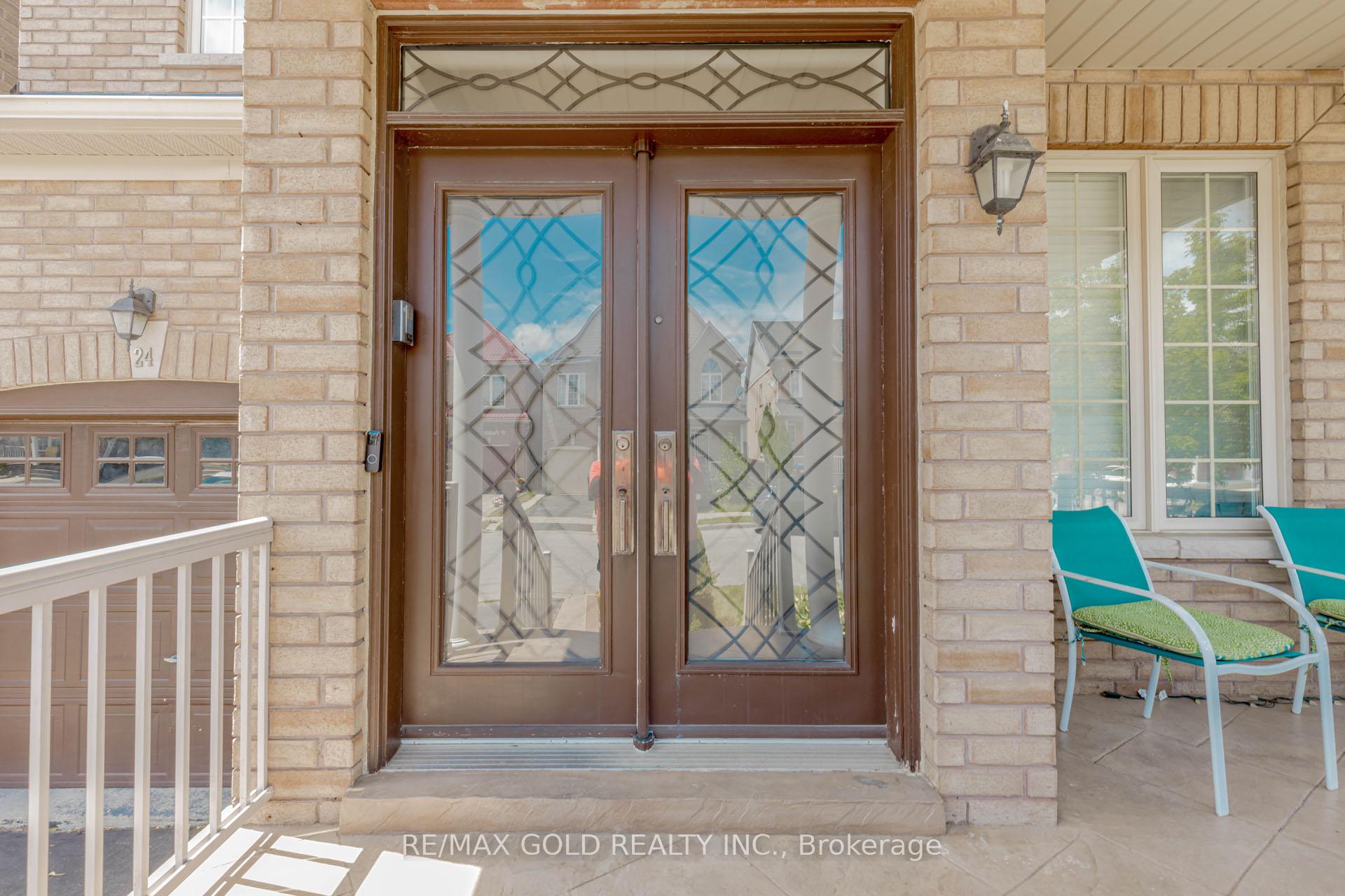 Photo 8 of 24 Frostbite Lane, Brampton, Sandringham-Wellington — HOMEH