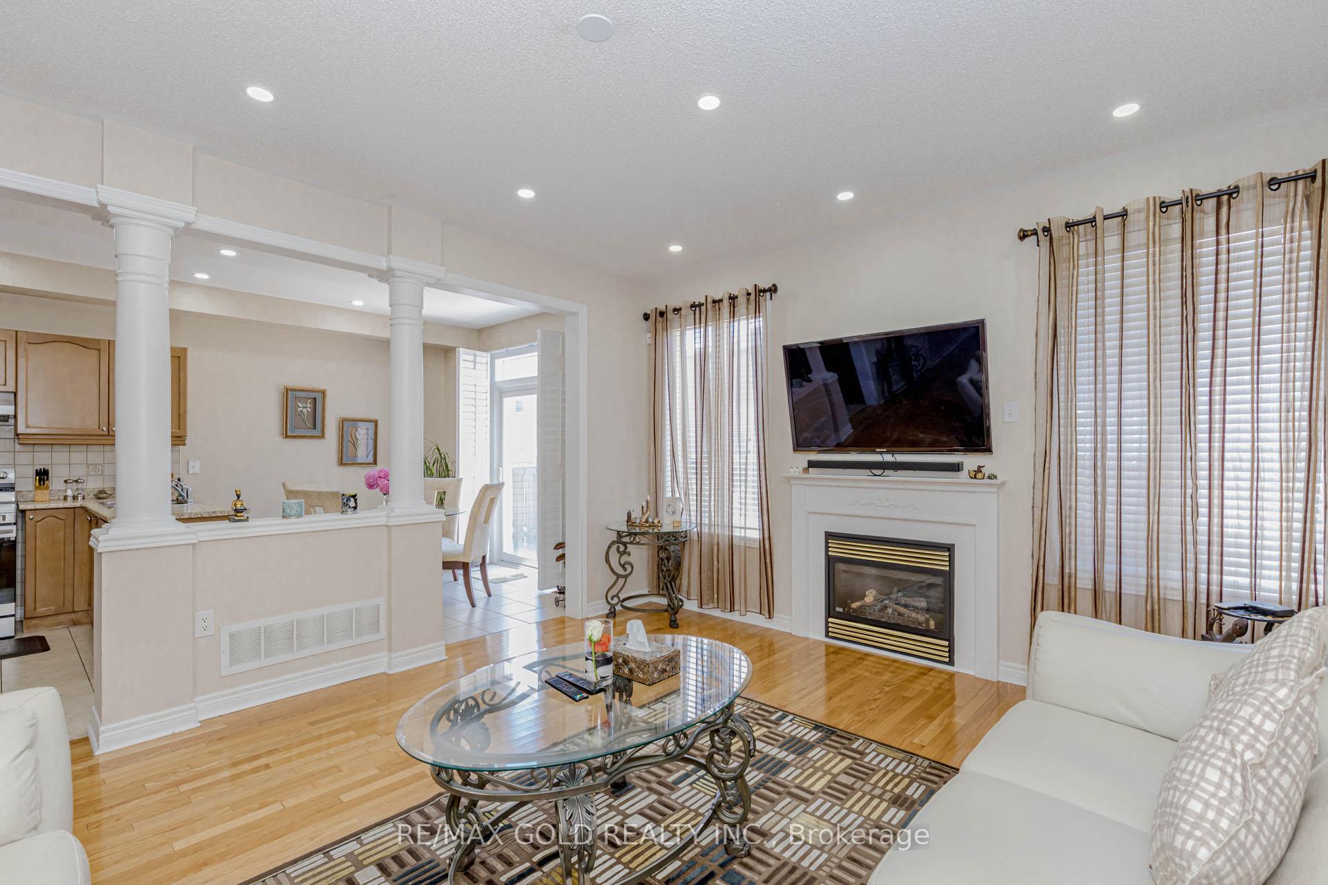 Photo 18 of 24 Frostbite Lane, Brampton, Sandringham-Wellington — HOMEH