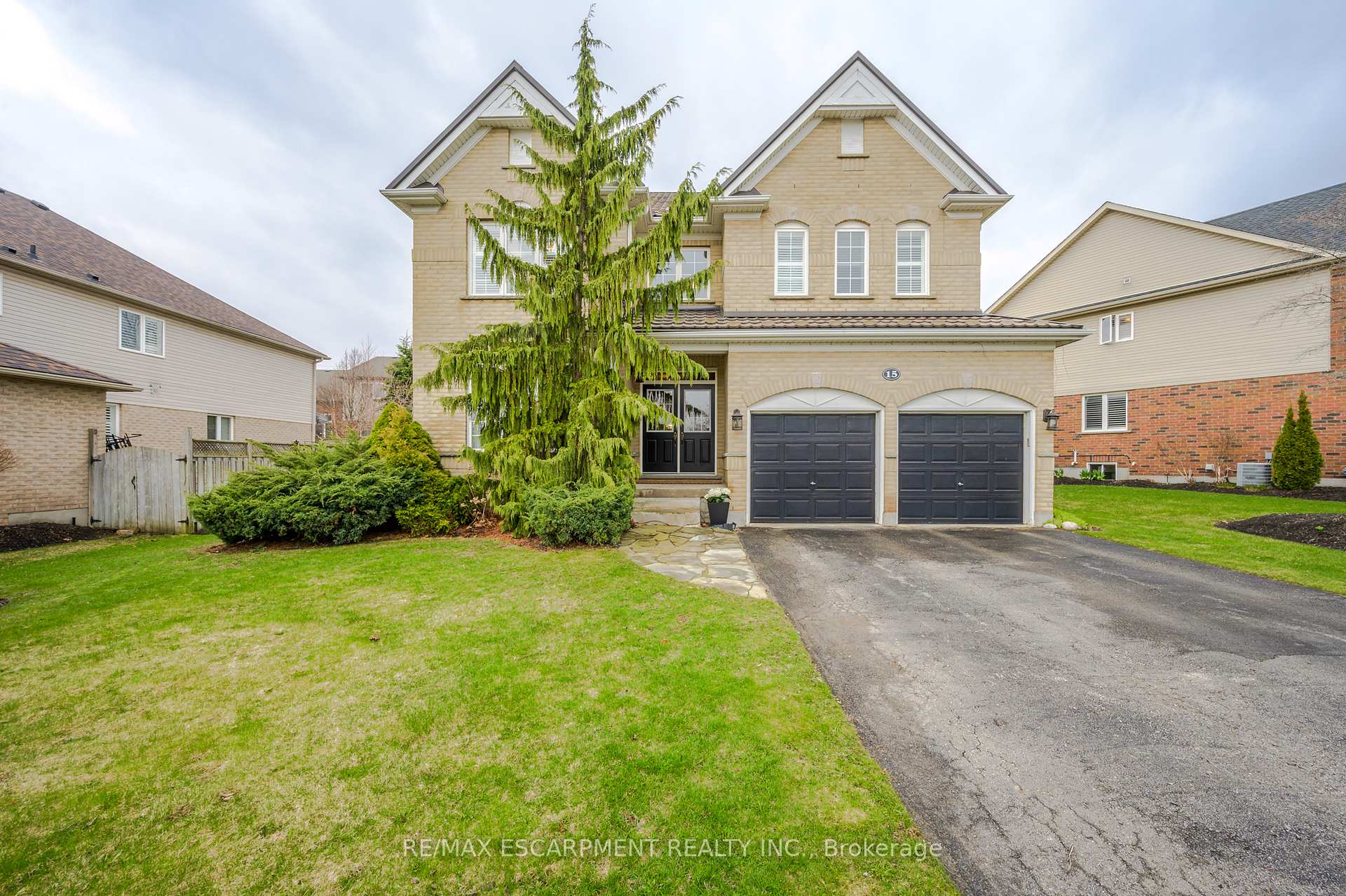 Photo 9 of 15 Buerkle Court, Kitchener — HOMEH