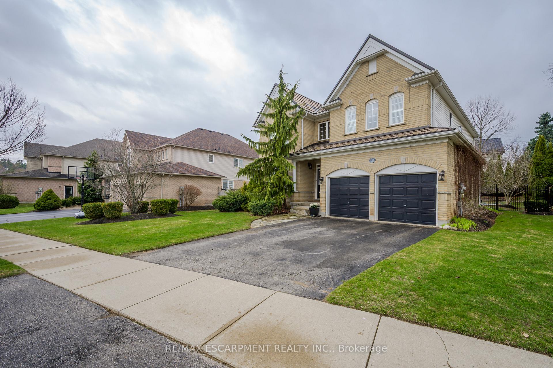 Photo 40 of 15 Buerkle Court, Kitchener — HOMEH