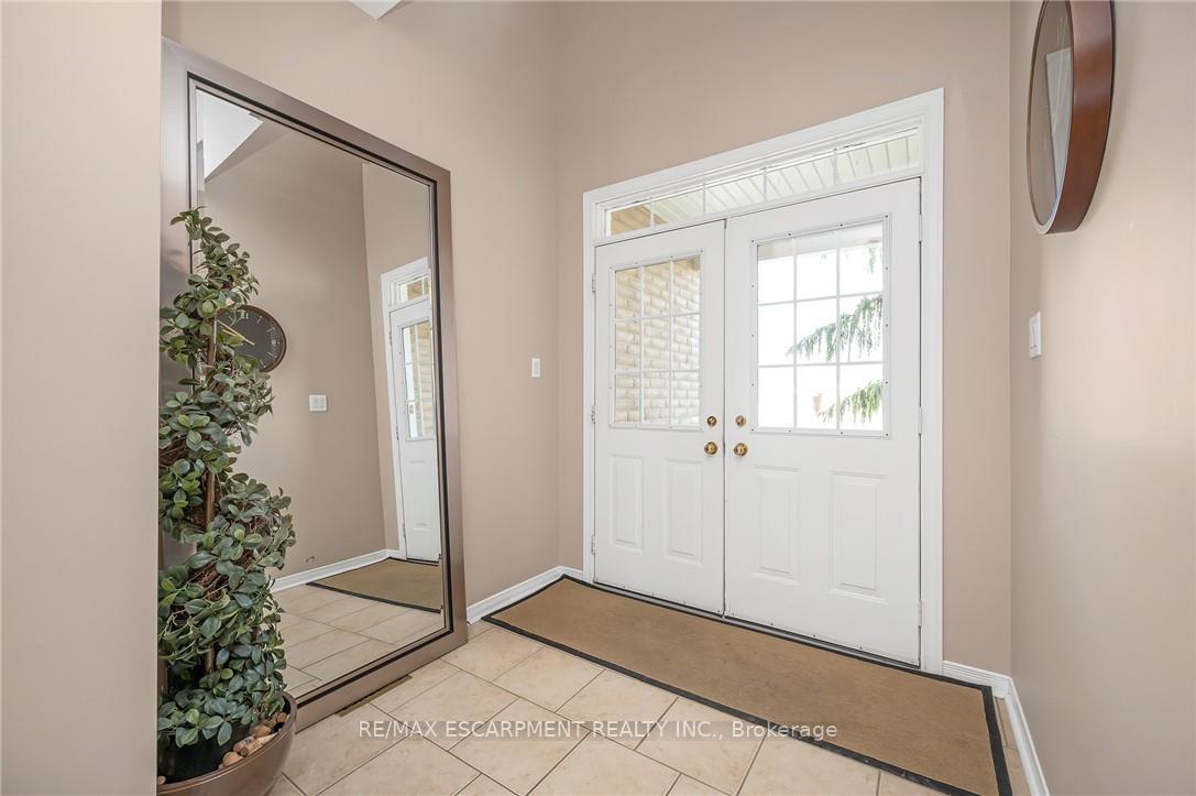 Photo 13 of 15 Buerkle Court, Kitchener — HOMEH