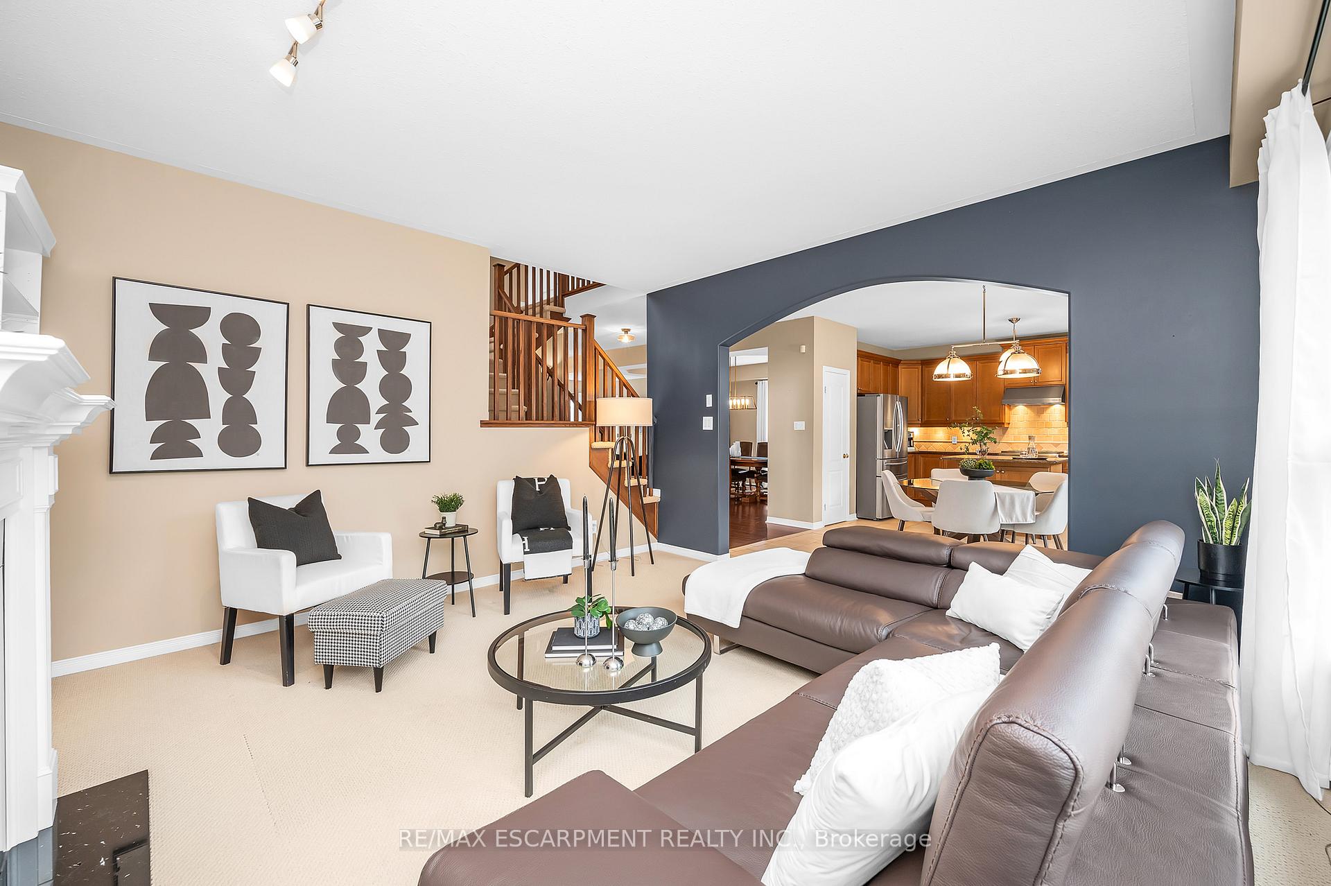 Photo 23 of 15 Buerkle Court, Kitchener — HOMEH