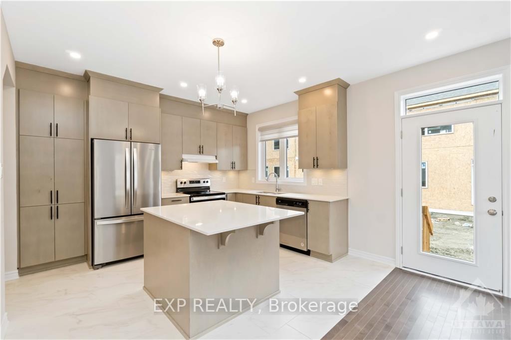 Photo 8 of 240 Surface Lane, Ottawa, Barrhaven - Half Moon Bay — HOMEH