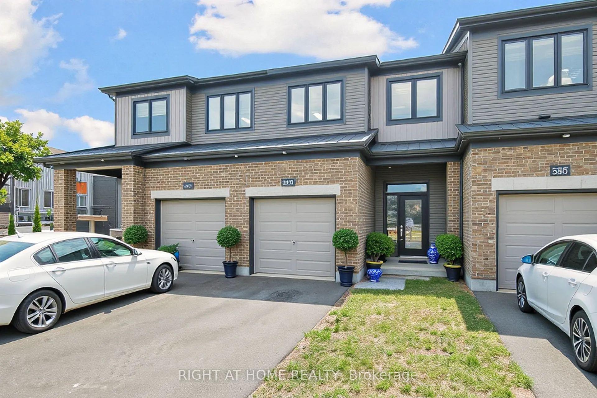 Photo 2 of 958 Athenry Court, Ottawa, Barrhaven - Half Moon Bay — HOMEH