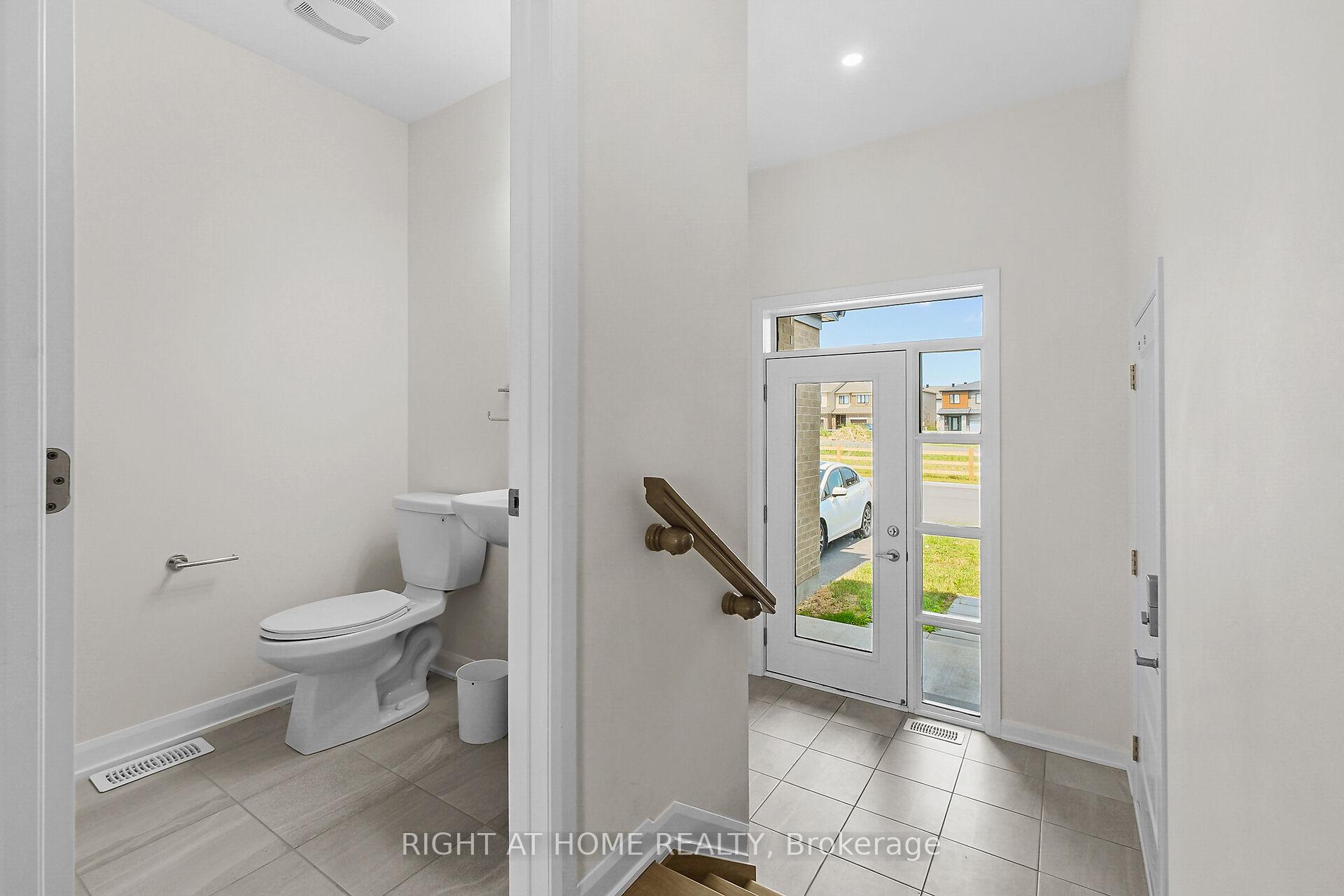 Photo 7 of 958 Athenry Court, Ottawa, Barrhaven - Half Moon Bay — HOMEH