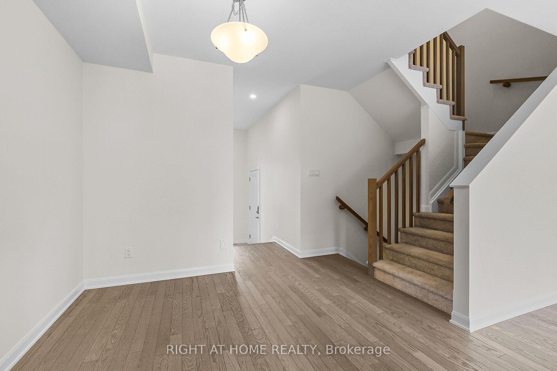 Photo 10 of 958 Athenry Court, Ottawa, Barrhaven - Half Moon Bay — HOMEH