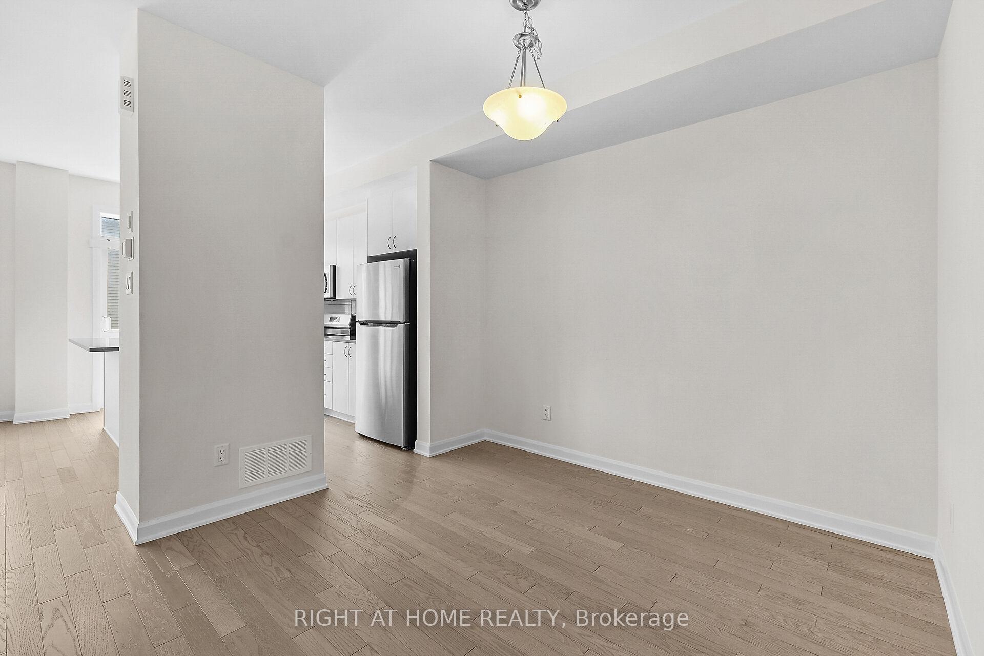 Photo 12 of 958 Athenry Court, Ottawa, Barrhaven - Half Moon Bay — HOMEH