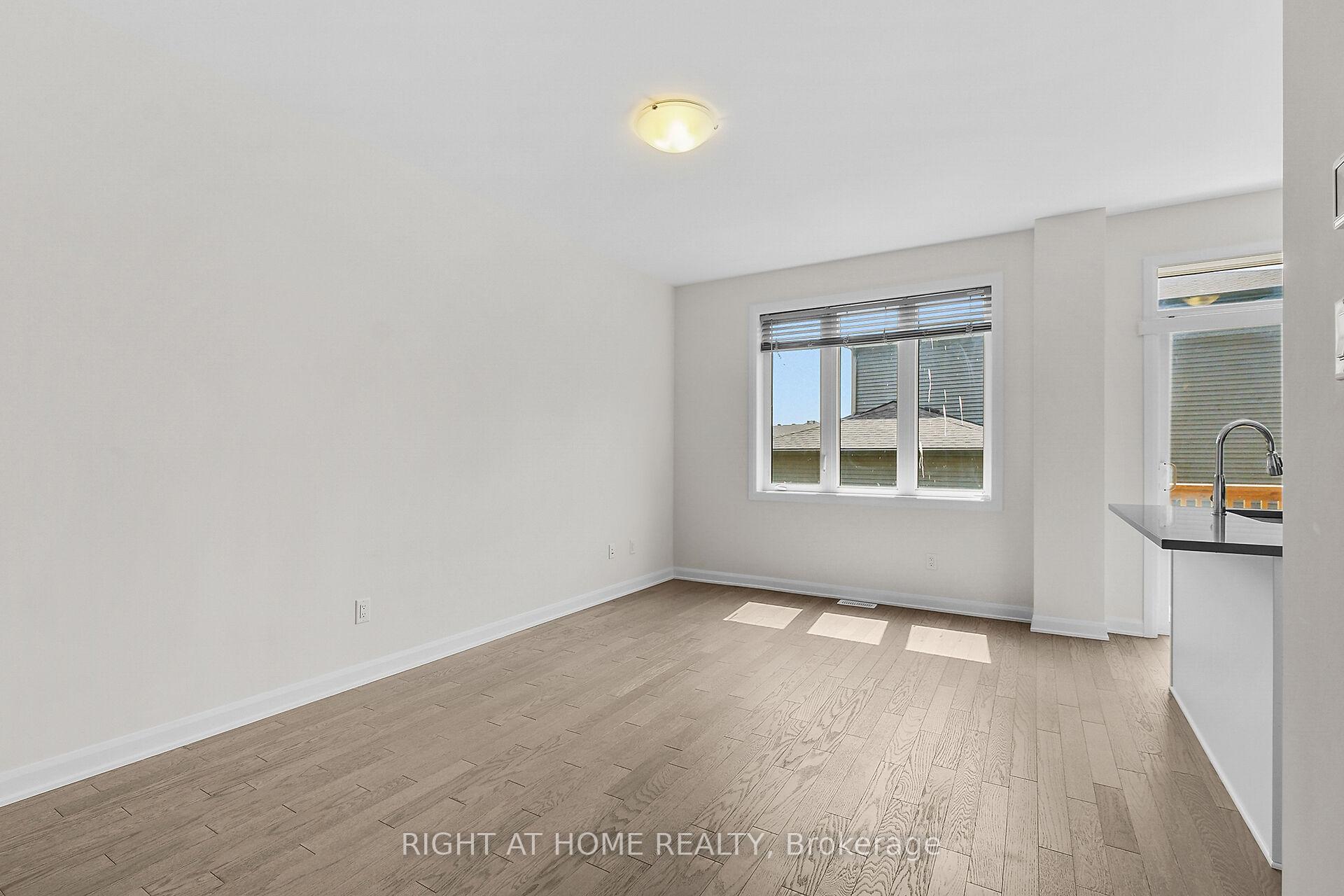 Photo 13 of 958 Athenry Court, Ottawa, Barrhaven - Half Moon Bay — HOMEH
