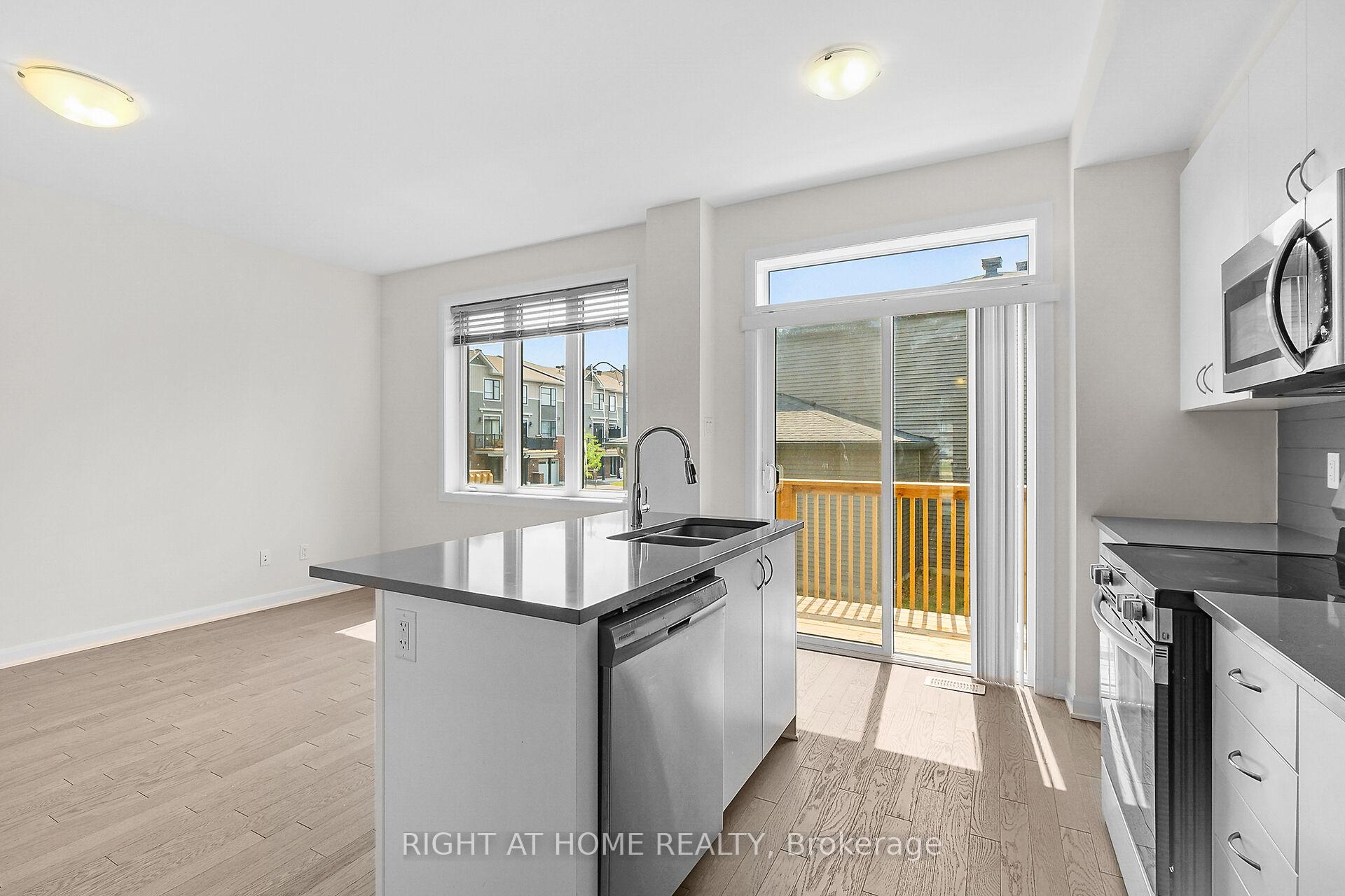 Photo 20 of 958 Athenry Court, Ottawa, Barrhaven - Half Moon Bay — HOMEH