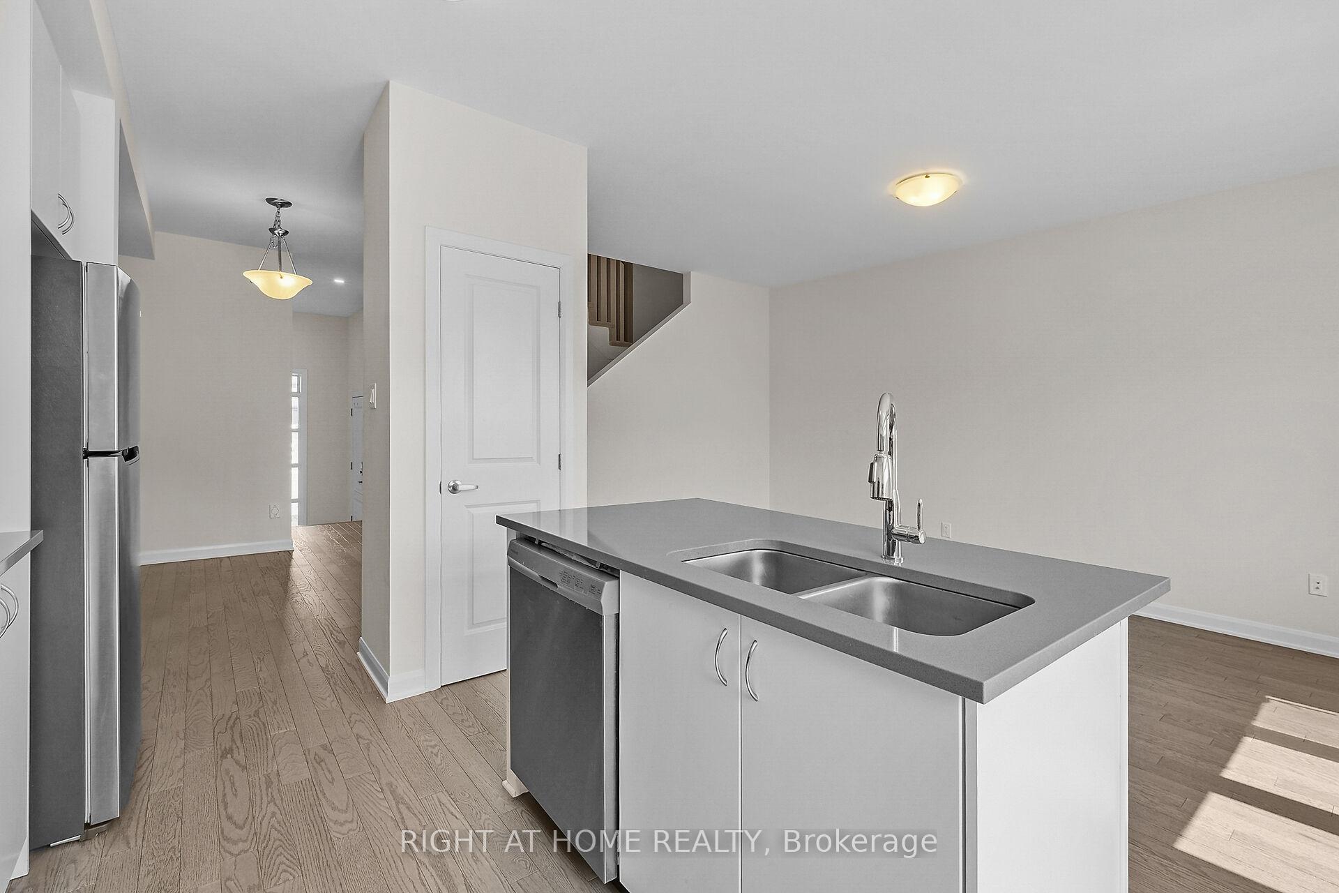 Photo 24 of 958 Athenry Court, Ottawa, Barrhaven - Half Moon Bay — HOMEH