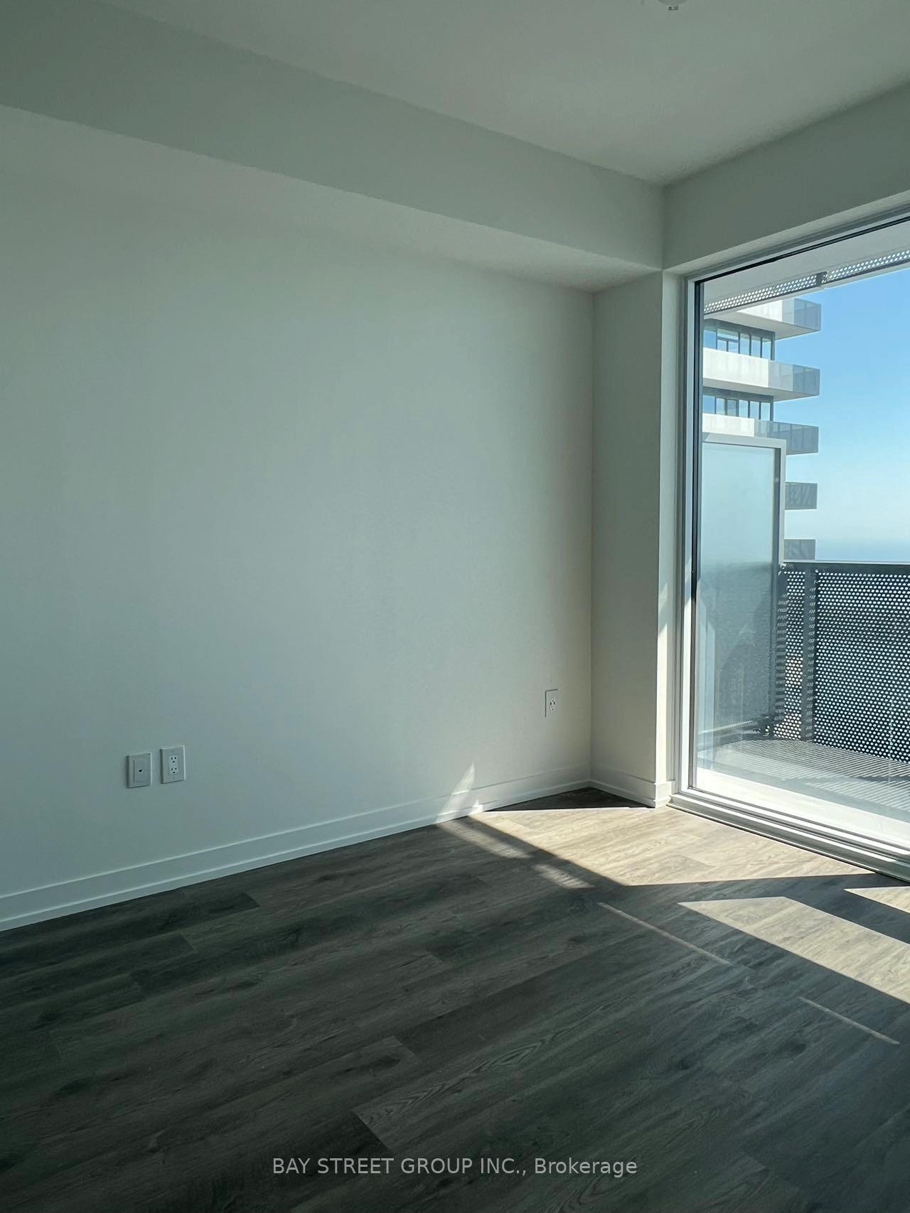 Photo 8 of Unit 7110, 55 Cooper Street, Toronto, Waterfront Communities — HOMEH