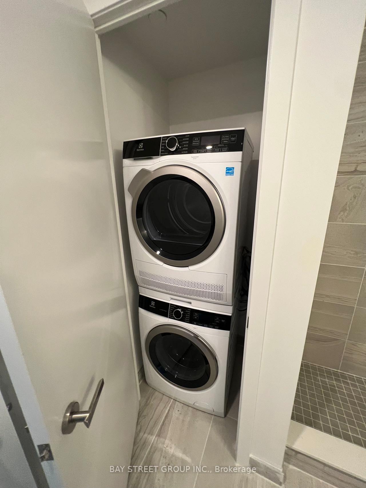 Photo 13 of Unit 7110, 55 Cooper Street, Toronto, Waterfront Communities — HOMEH