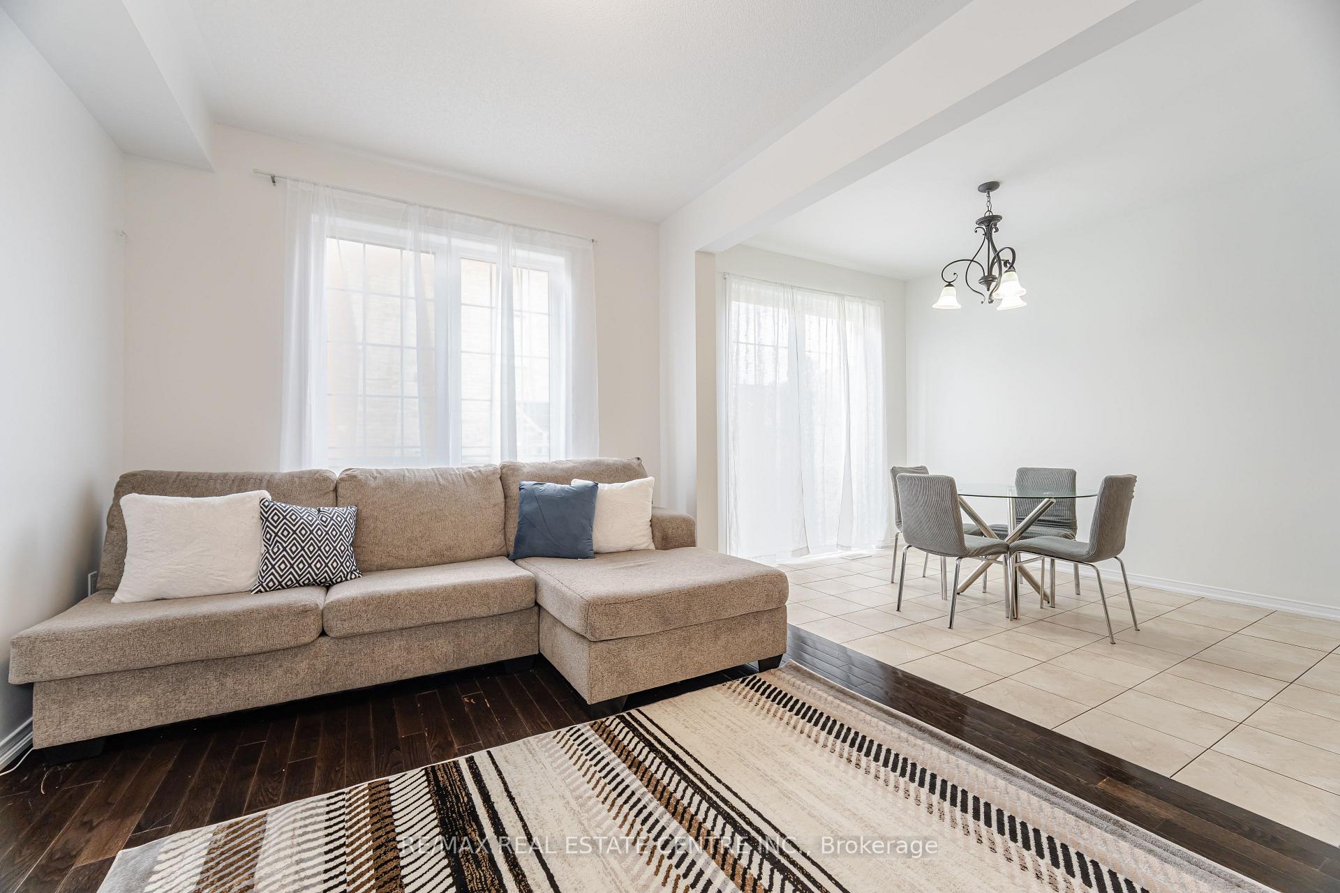 Photo 17 of 13 Loftsmoor Drive, Brampton, Sandringham-Wellington — HOMEH