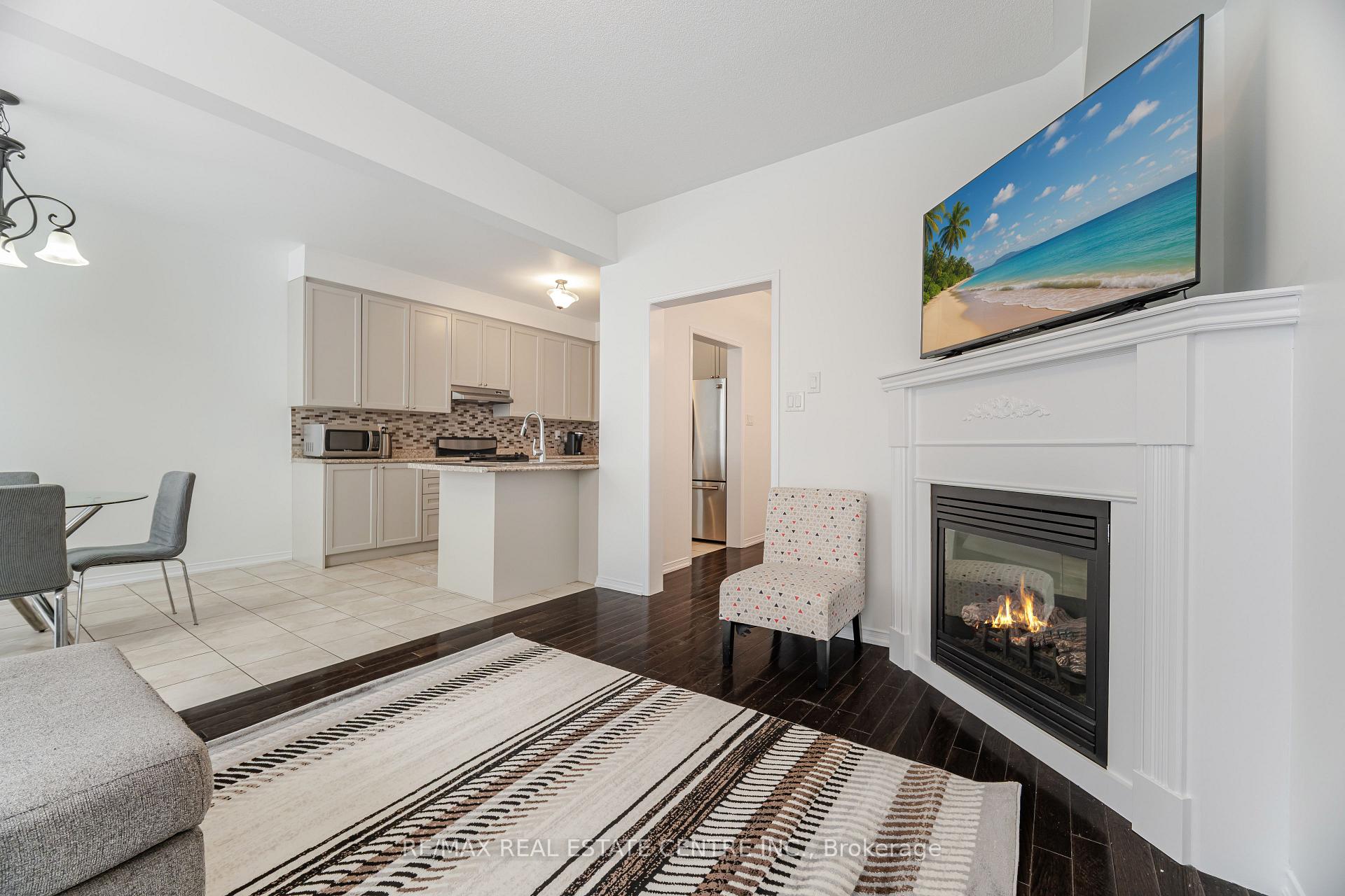 Photo 19 of 13 Loftsmoor Drive, Brampton, Sandringham-Wellington — HOMEH