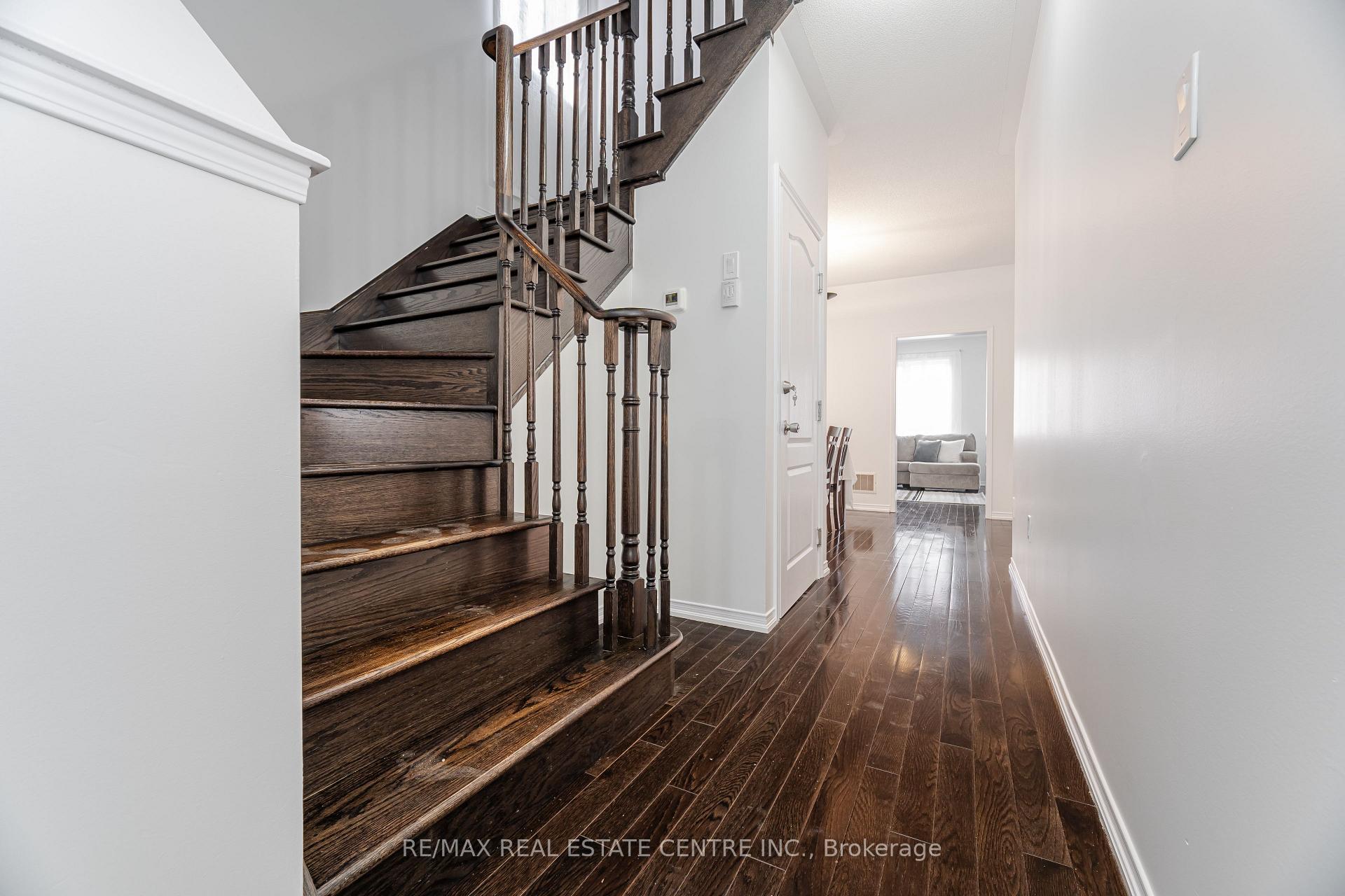 Photo 26 of 13 Loftsmoor Drive, Brampton, Sandringham-Wellington — HOMEH