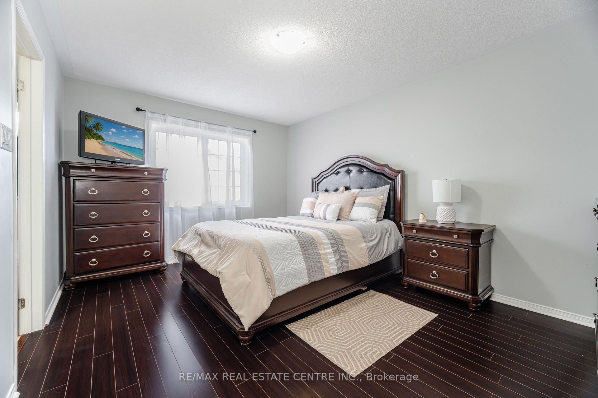 Photo 29 of 13 Loftsmoor Drive, Brampton, Sandringham-Wellington — HOMEH