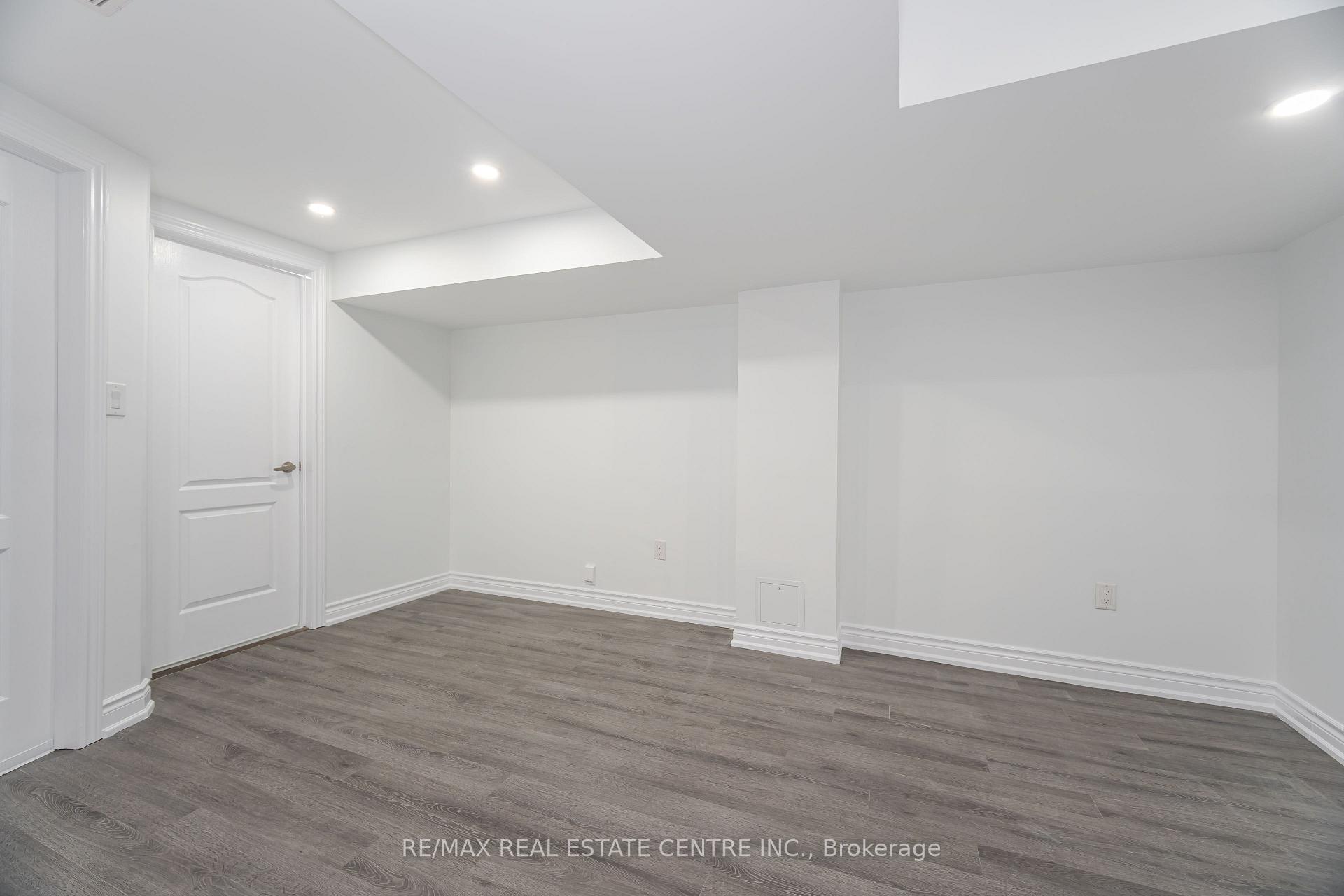 Photo 34 of 13 Loftsmoor Drive, Brampton, Sandringham-Wellington — HOMEH