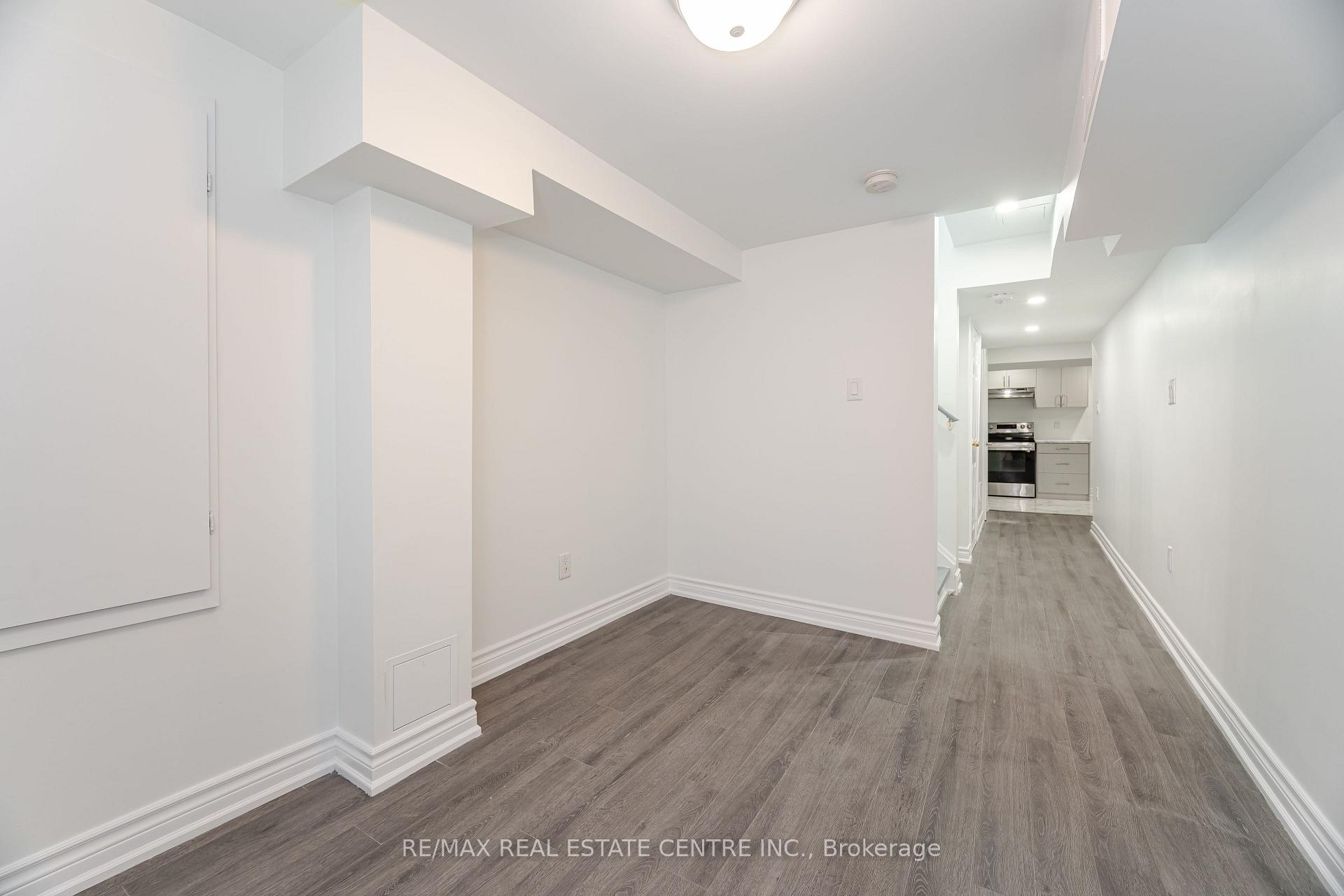 Photo 37 of 13 Loftsmoor Drive, Brampton, Sandringham-Wellington — HOMEH
