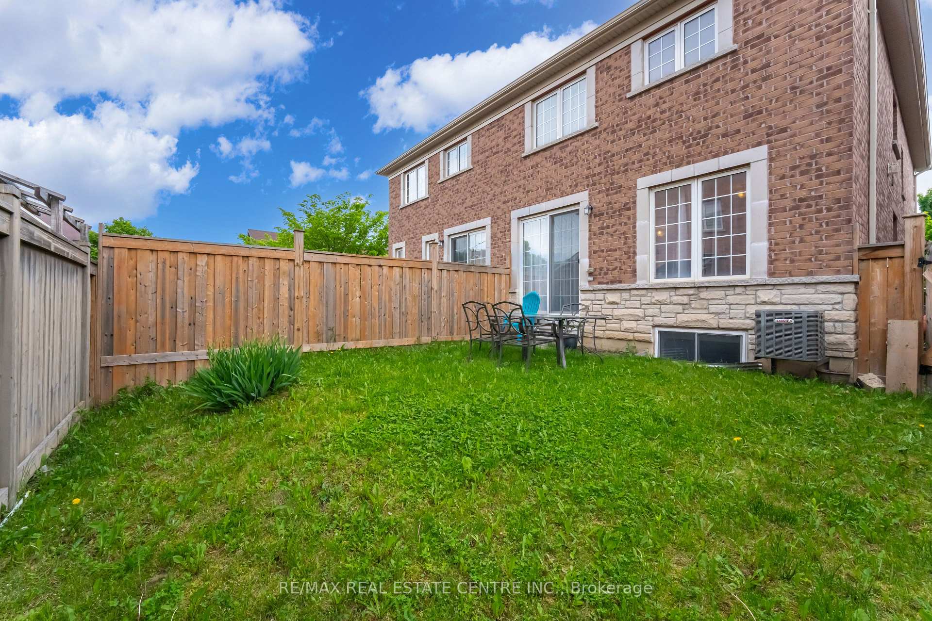 Photo 45 of 13 Loftsmoor Drive, Brampton, Sandringham-Wellington — HOMEH