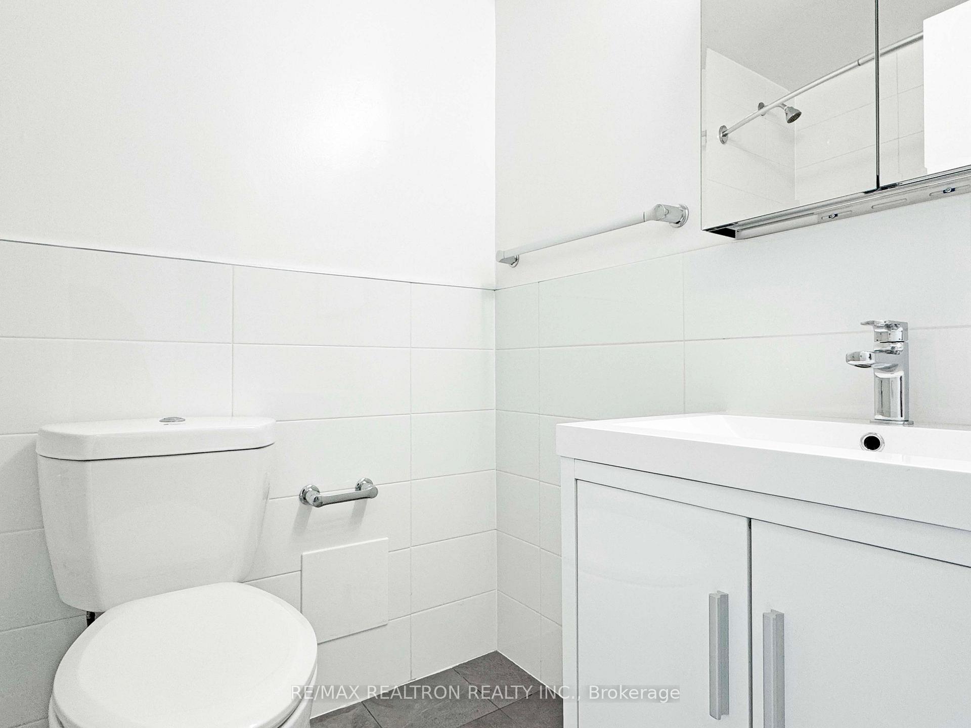 Photo 19 of Unit 2001, 666 Spadina Avenue, Toronto, University — HOMEH