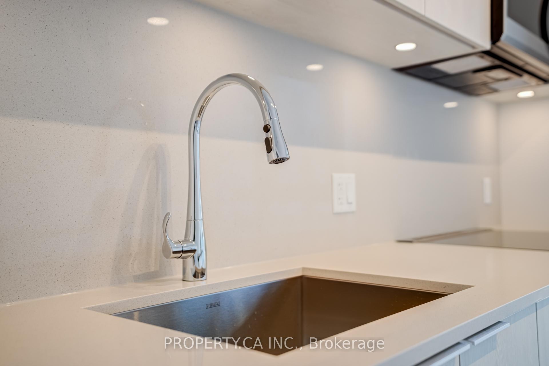 Photo 8 of Unit 801, 357 King Street W, Toronto, Waterfront Communities — HOMEH
