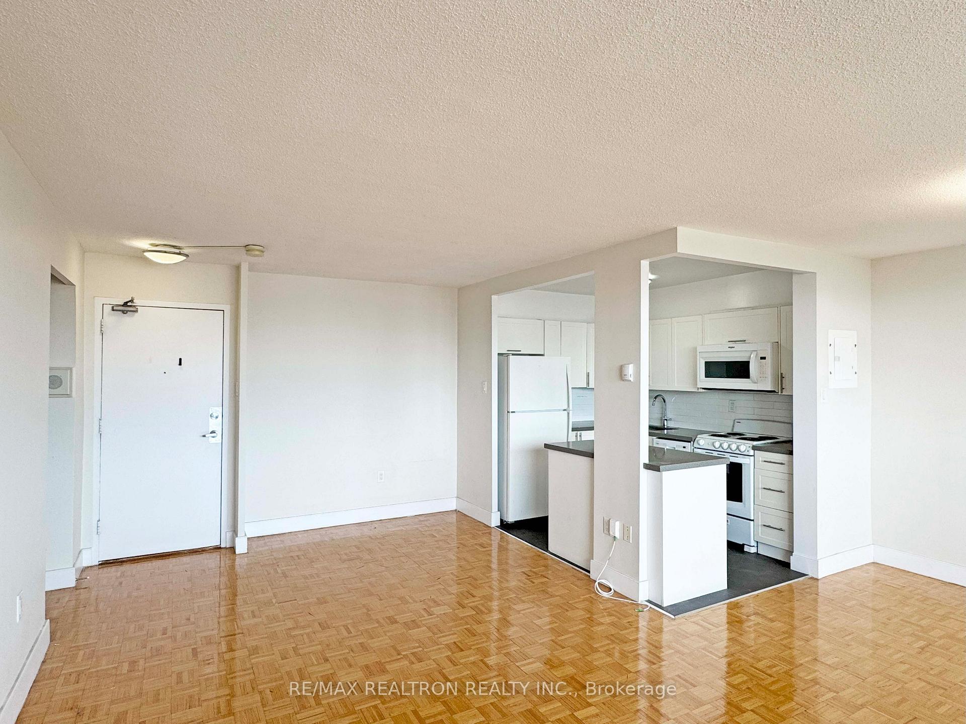 Photo 3 of Unit PH4, 666 Spadina Avenue, Toronto, University — HOMEH