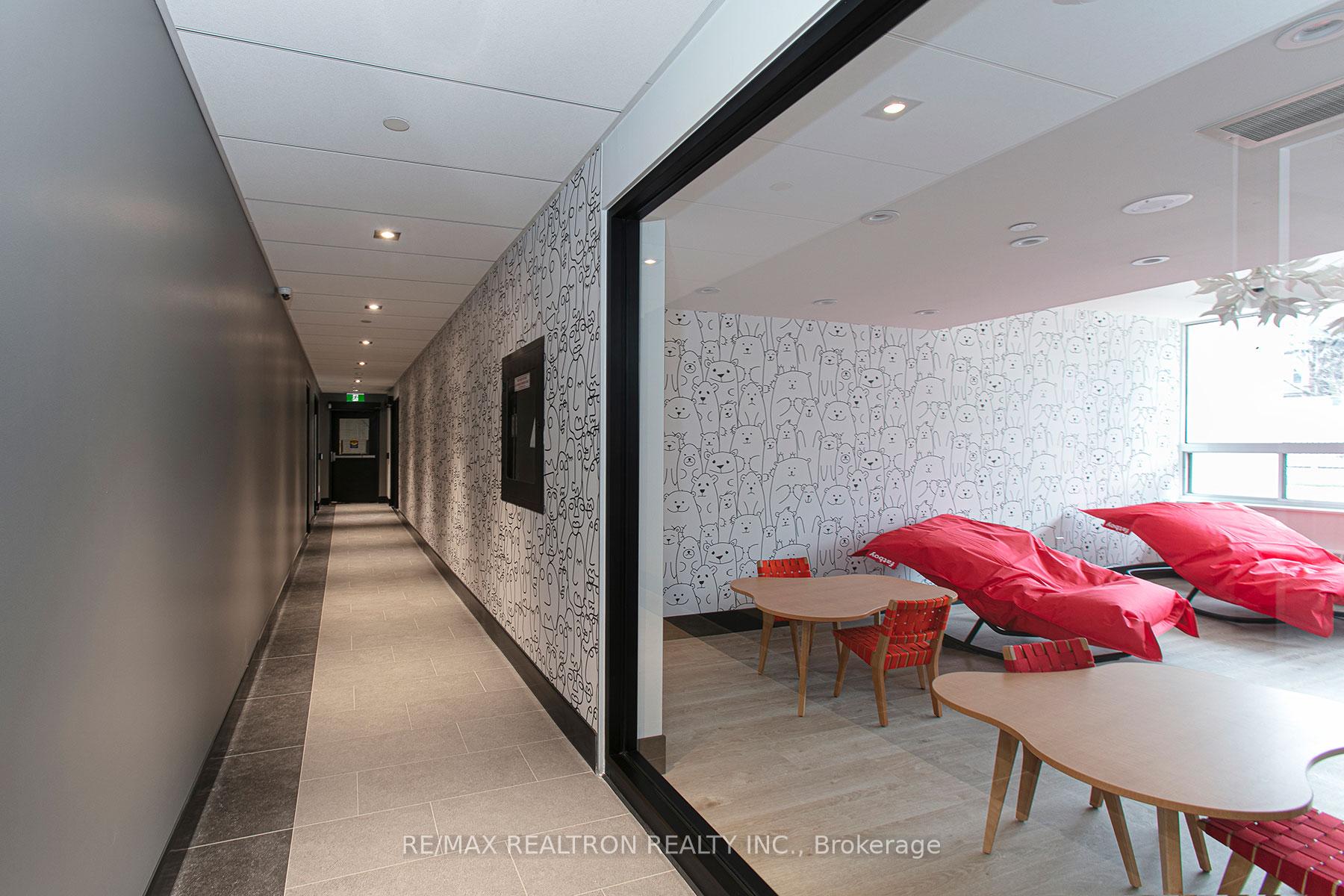 Photo 9 of Unit PH4, 666 Spadina Avenue, Toronto, University — HOMEH