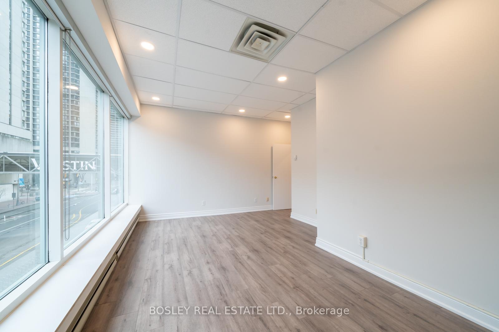 Photo 5 of Unit 201, 10 Queens Quay W, Toronto, Waterfront Communities — HOMEH