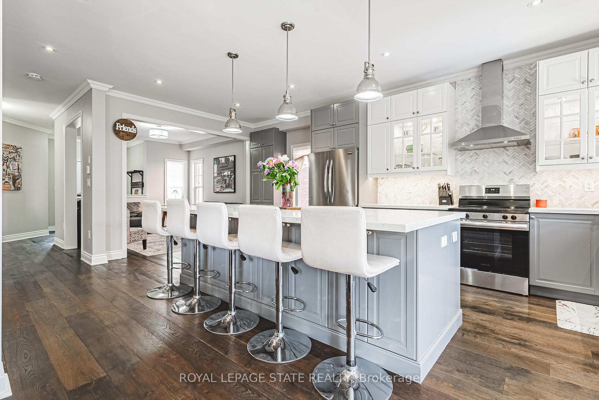 Photo 16 of 19 Gwyn Court, Hamilton, Dundas — HOMEH