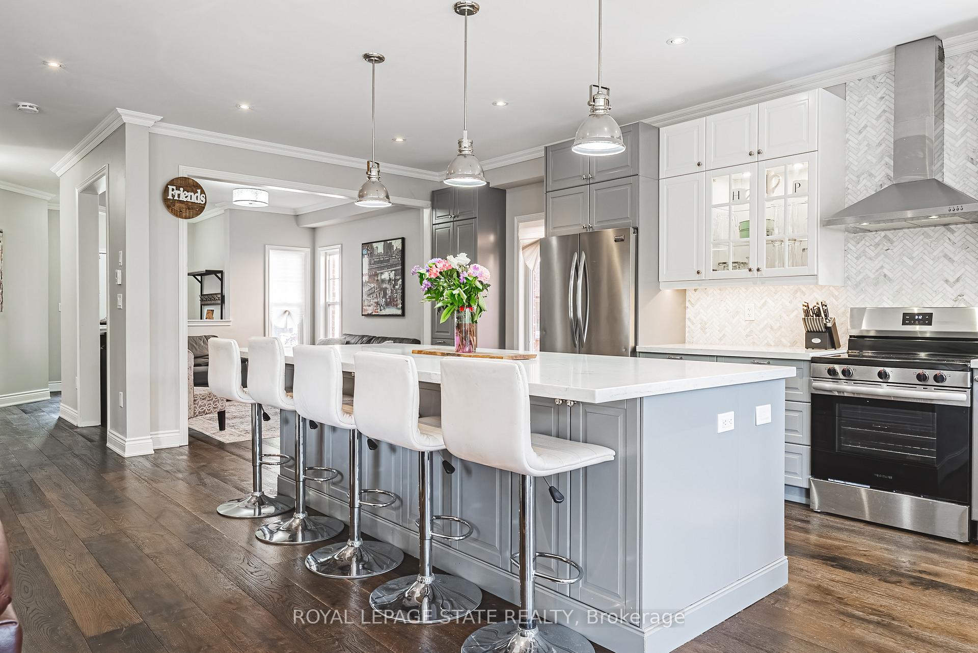 Photo 23 of 19 Gwyn Court, Hamilton, Dundas — HOMEH