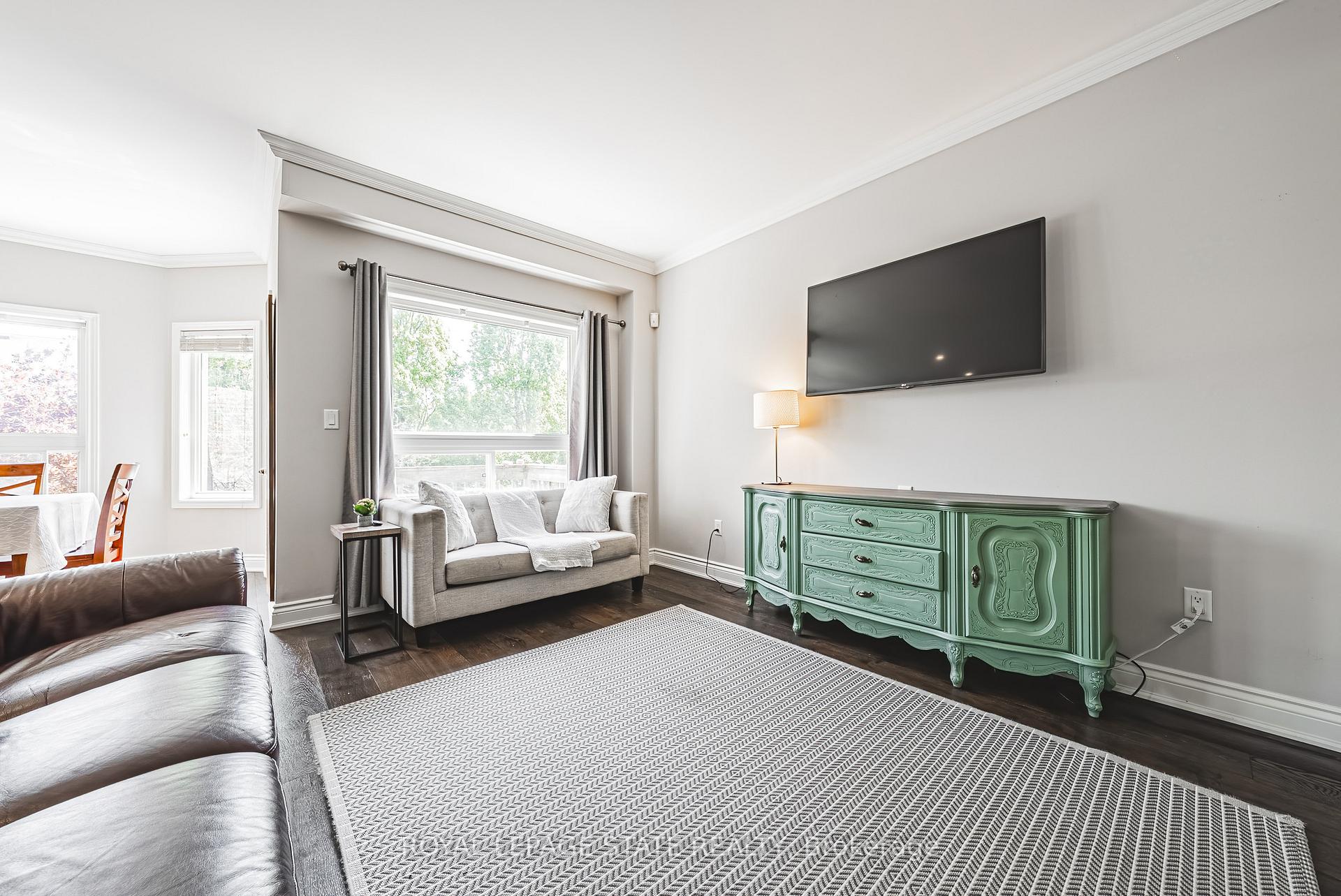 Photo 7 of 19 Gwyn Court, Hamilton, Dundas — HOMEH